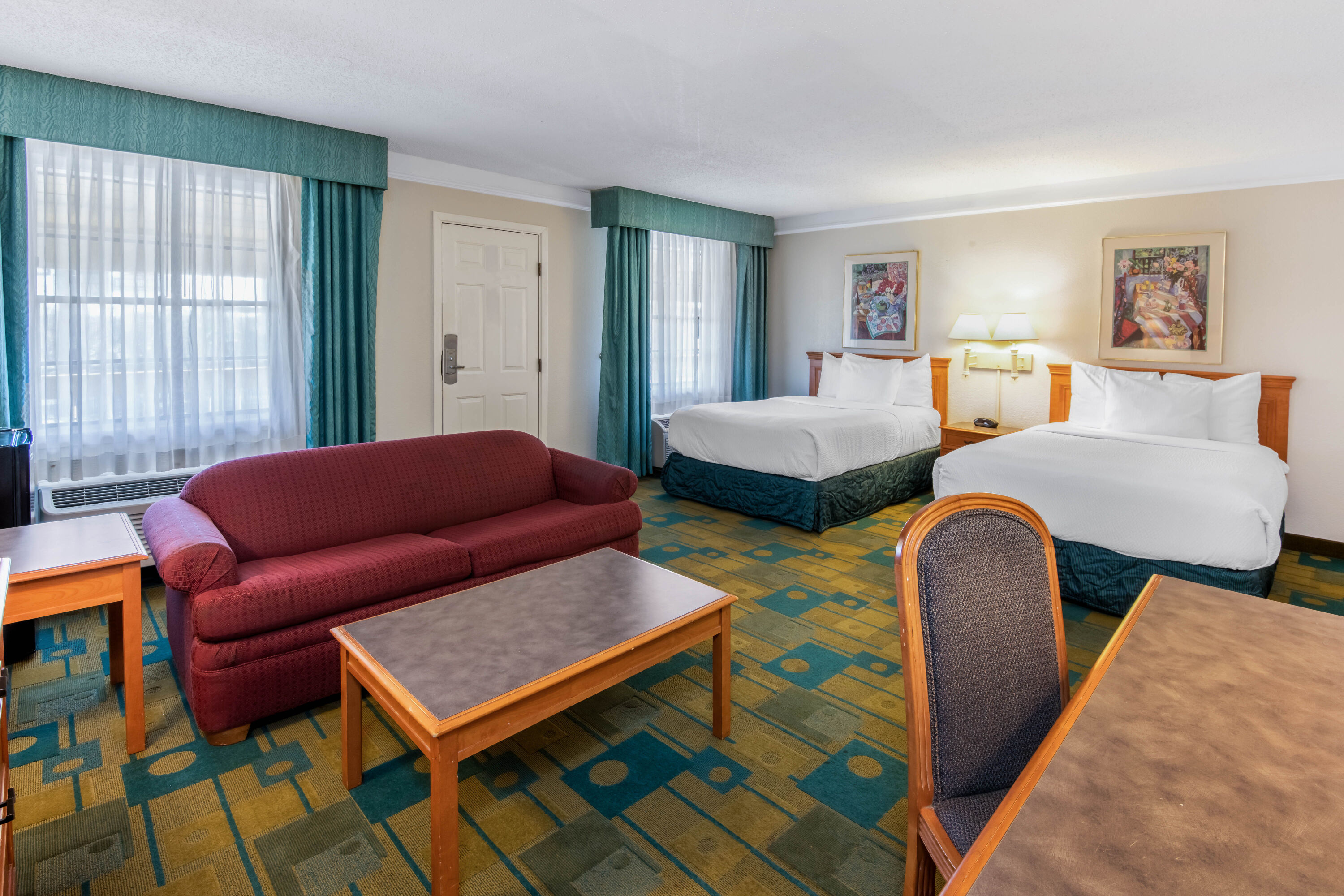La Quinta Inn By Wyndham IH-10 West San Antonio TX suite in San Antonio, Texas