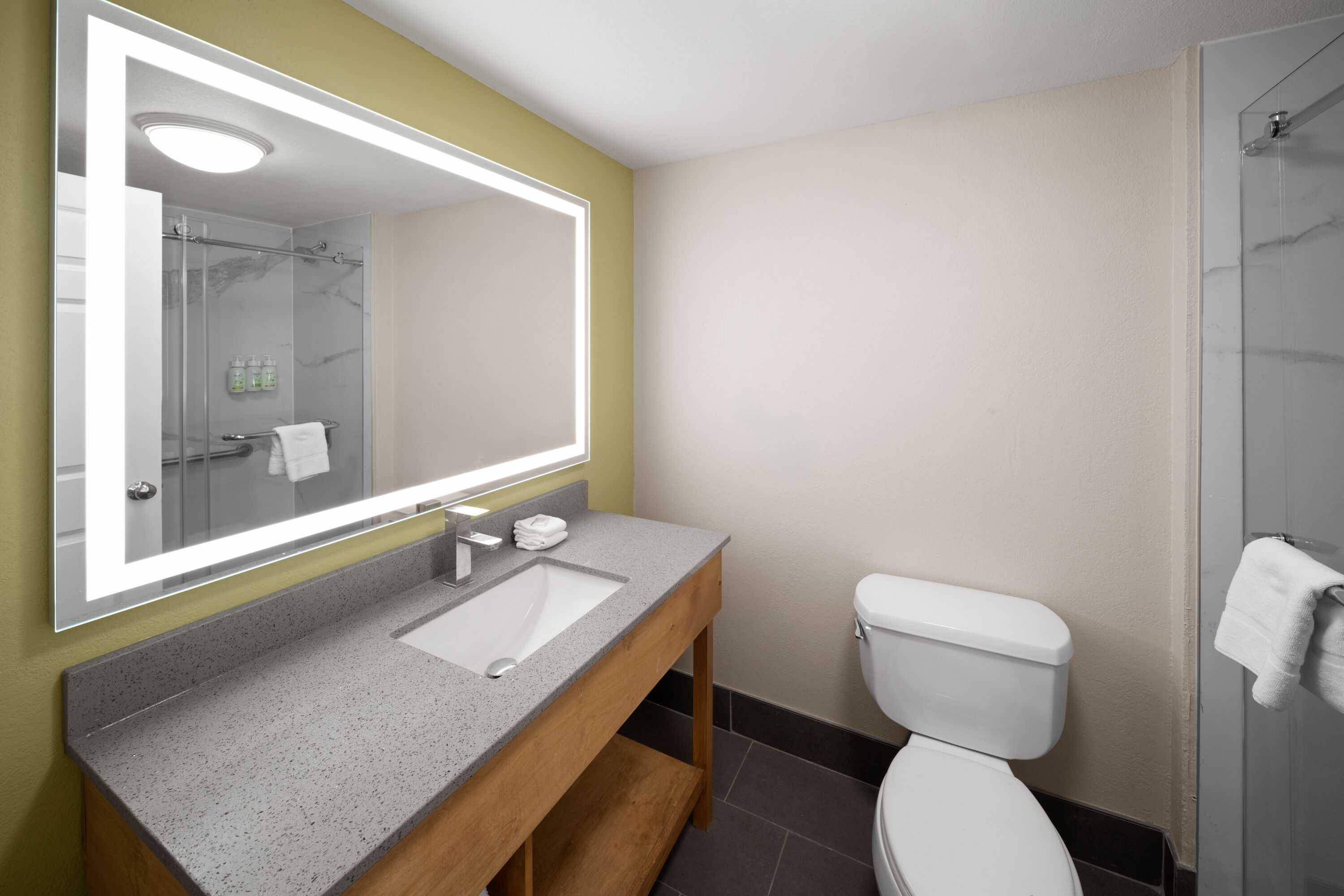 Guest room bath at the La Quinta Inn & Suites by Wyndham San Antonio Airport in San Antonio, Texas