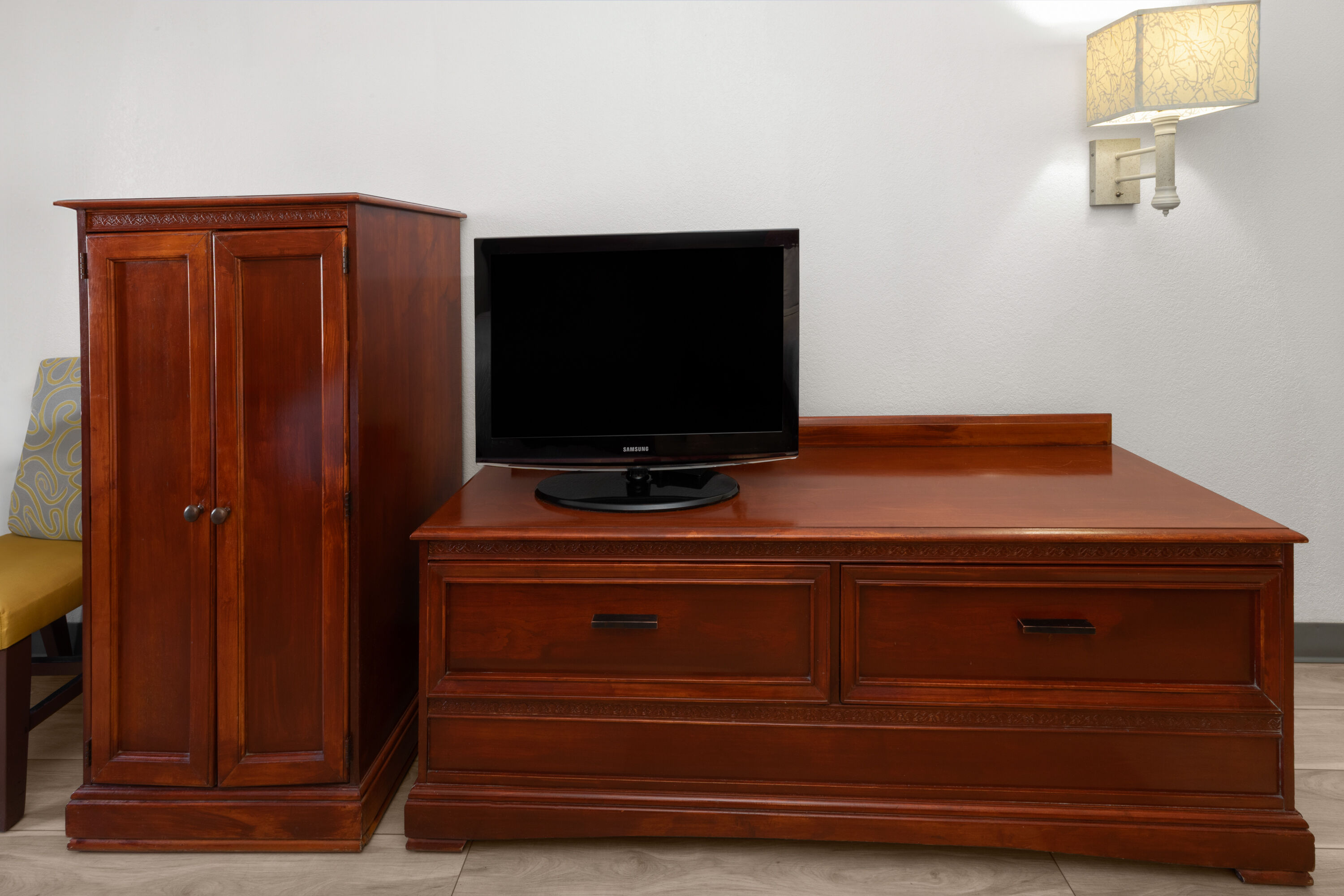 Guest room at the La Quinta Inn & Suites by Wyndham San Antonio Airport in San Antonio, Texas