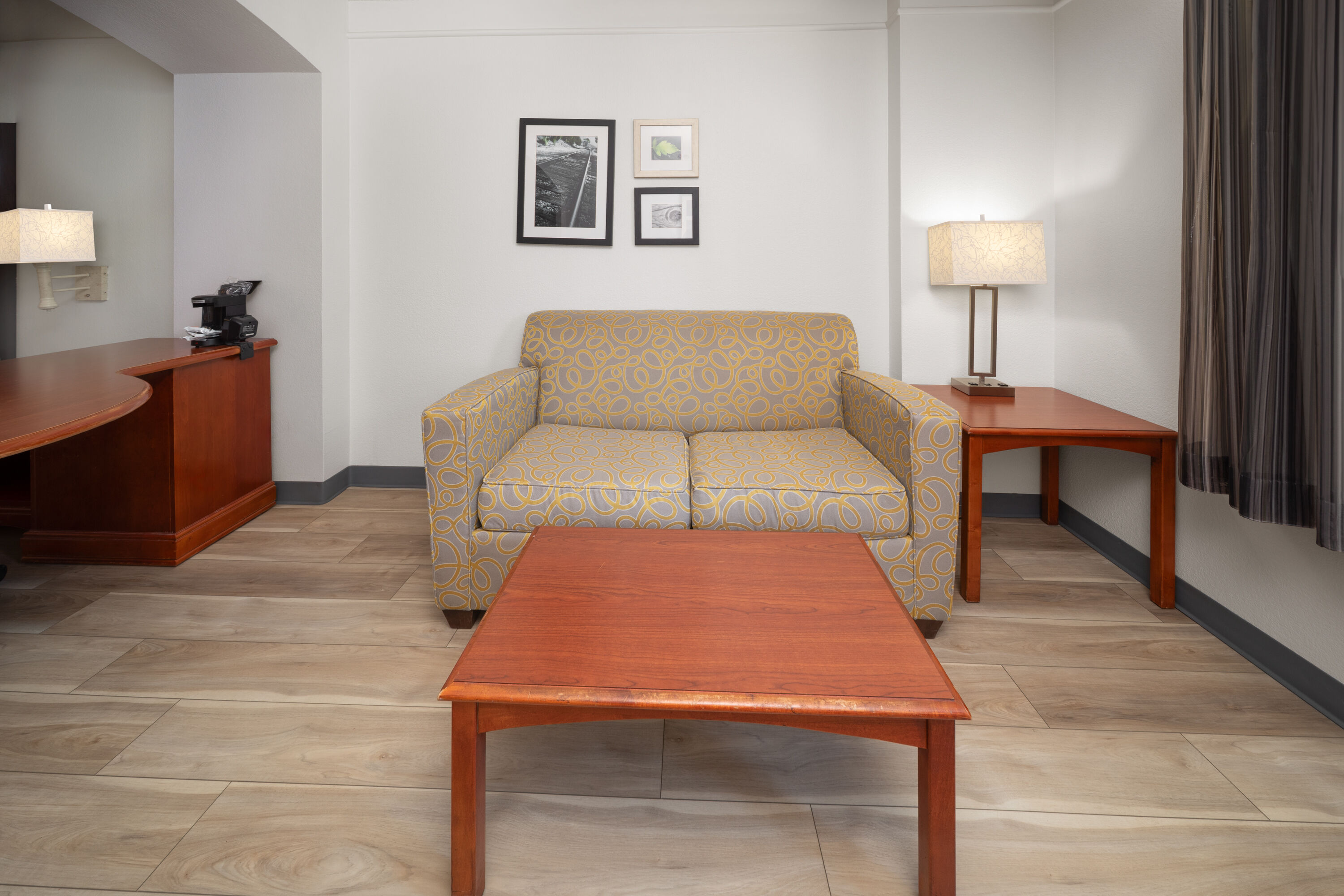 Guest room at the La Quinta Inn & Suites by Wyndham San Antonio Airport in San Antonio, Texas