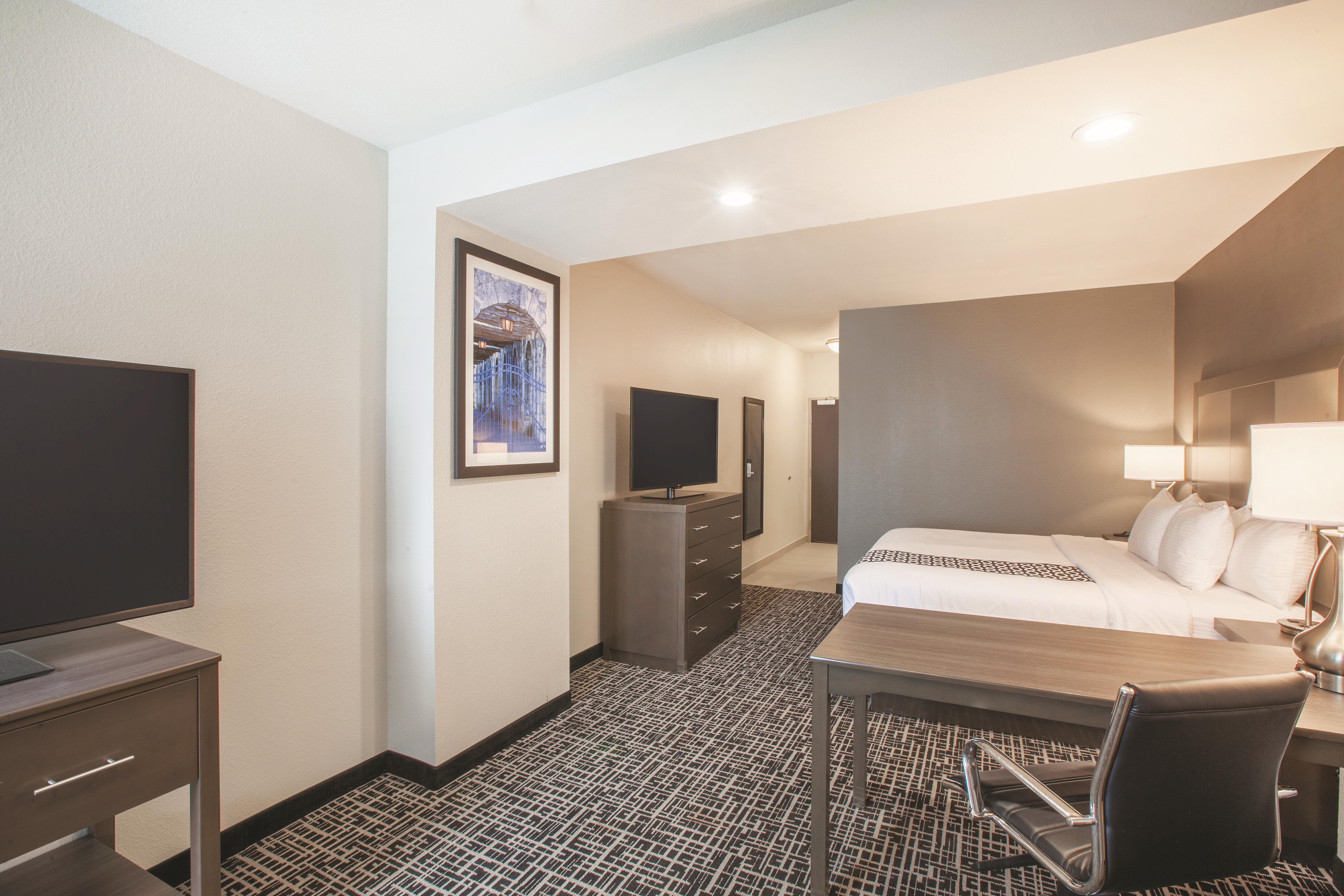 Guest room at the La Quinta Inn & Suites by Wyndham San Marcos Outlet Mall in San Marcos, Texas