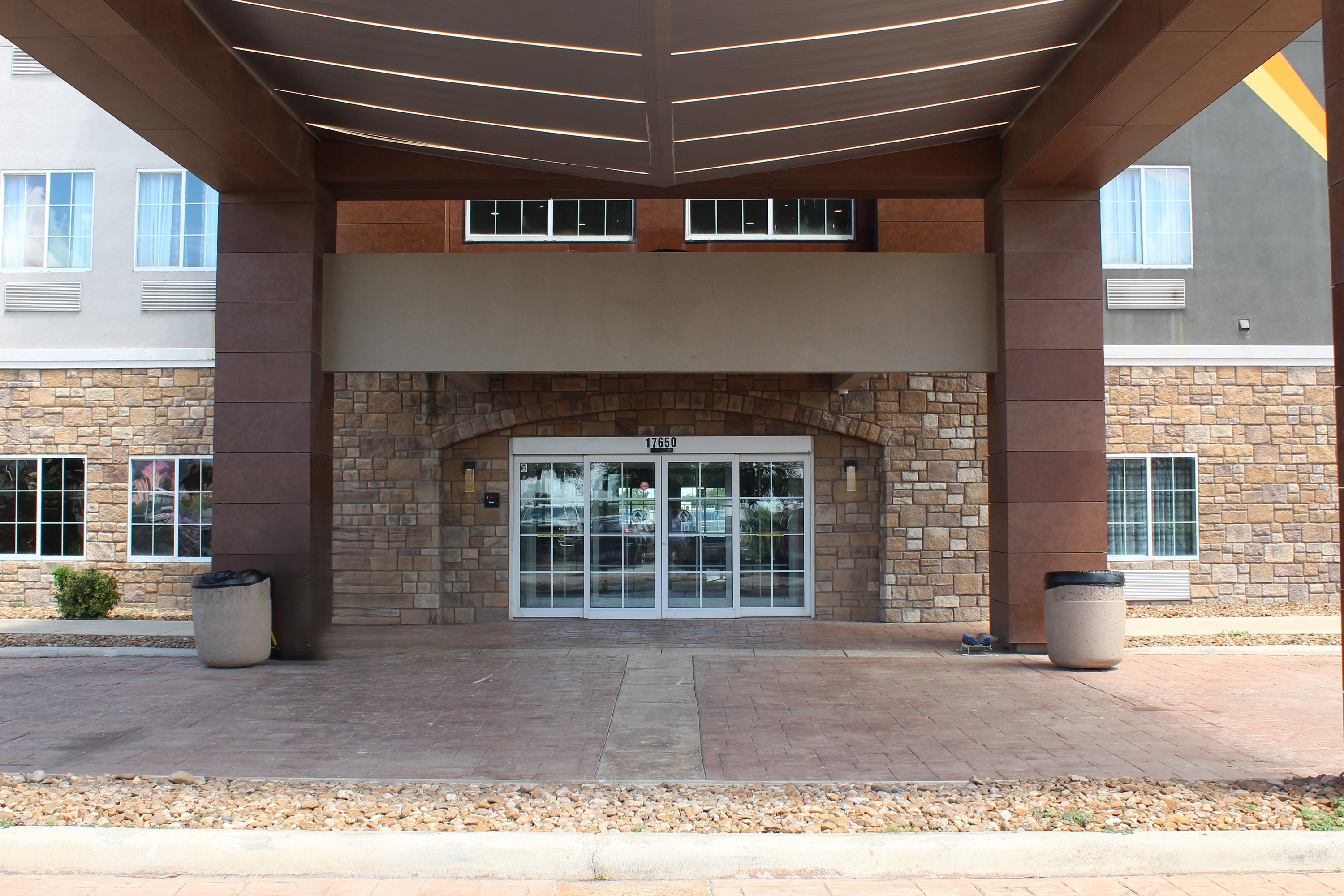 Exterior of La Quinta Inn & Suites by Wyndham Schertz hotel in Schertz, Texas