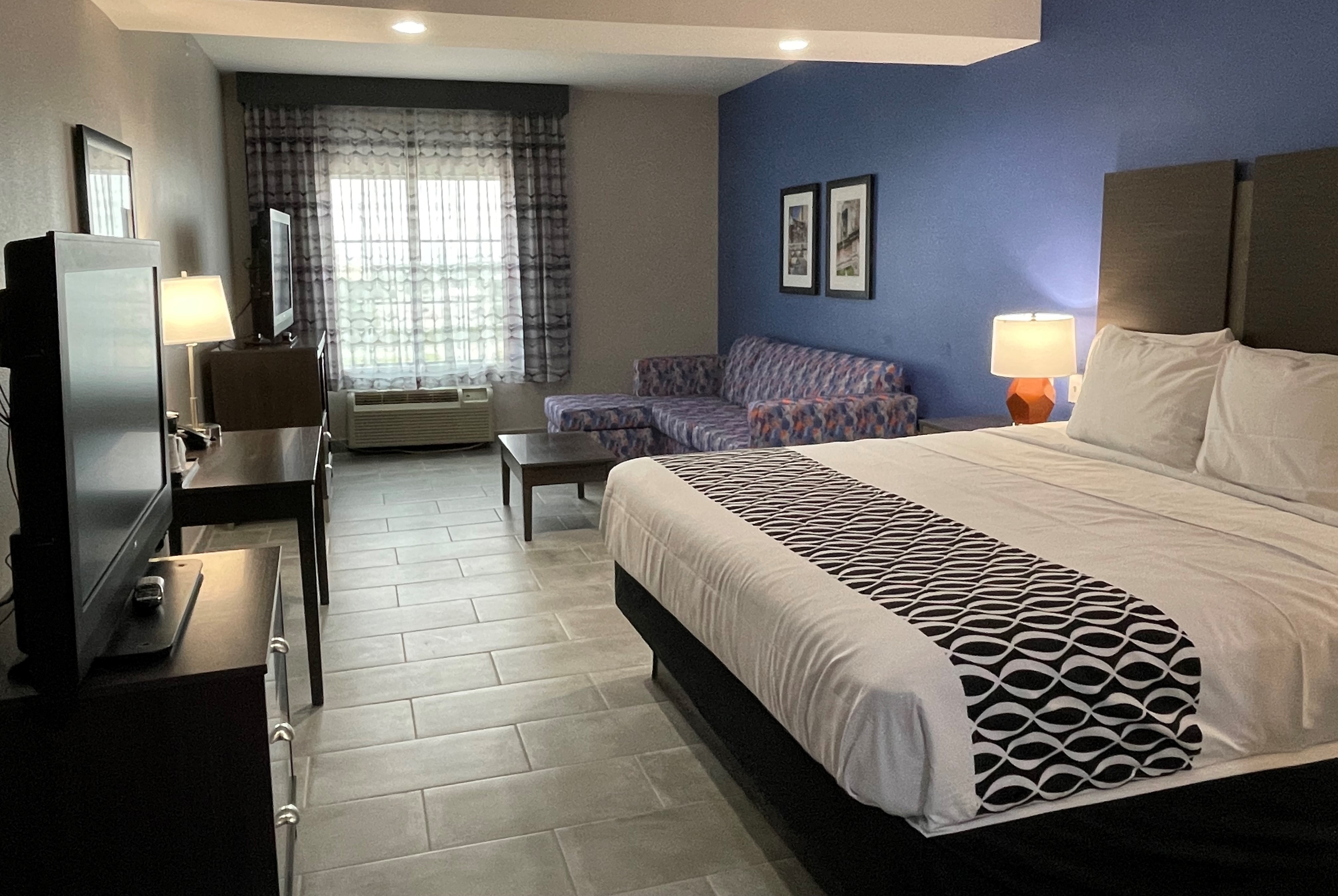 Guest room at the La Quinta Inn & Suites by Wyndham Schertz in Schertz, Texas