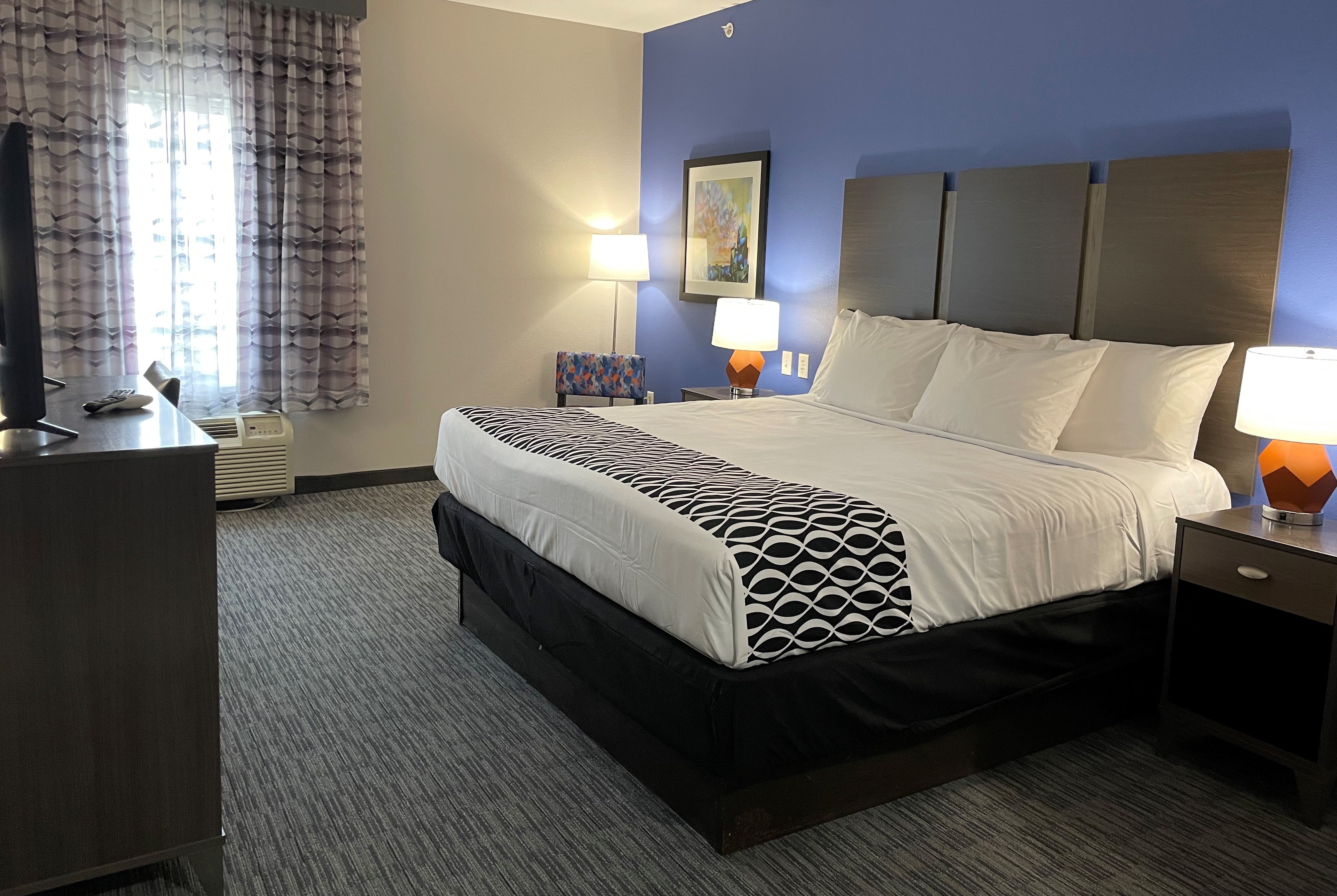 Guest room at the La Quinta Inn & Suites by Wyndham Schertz in Schertz, Texas