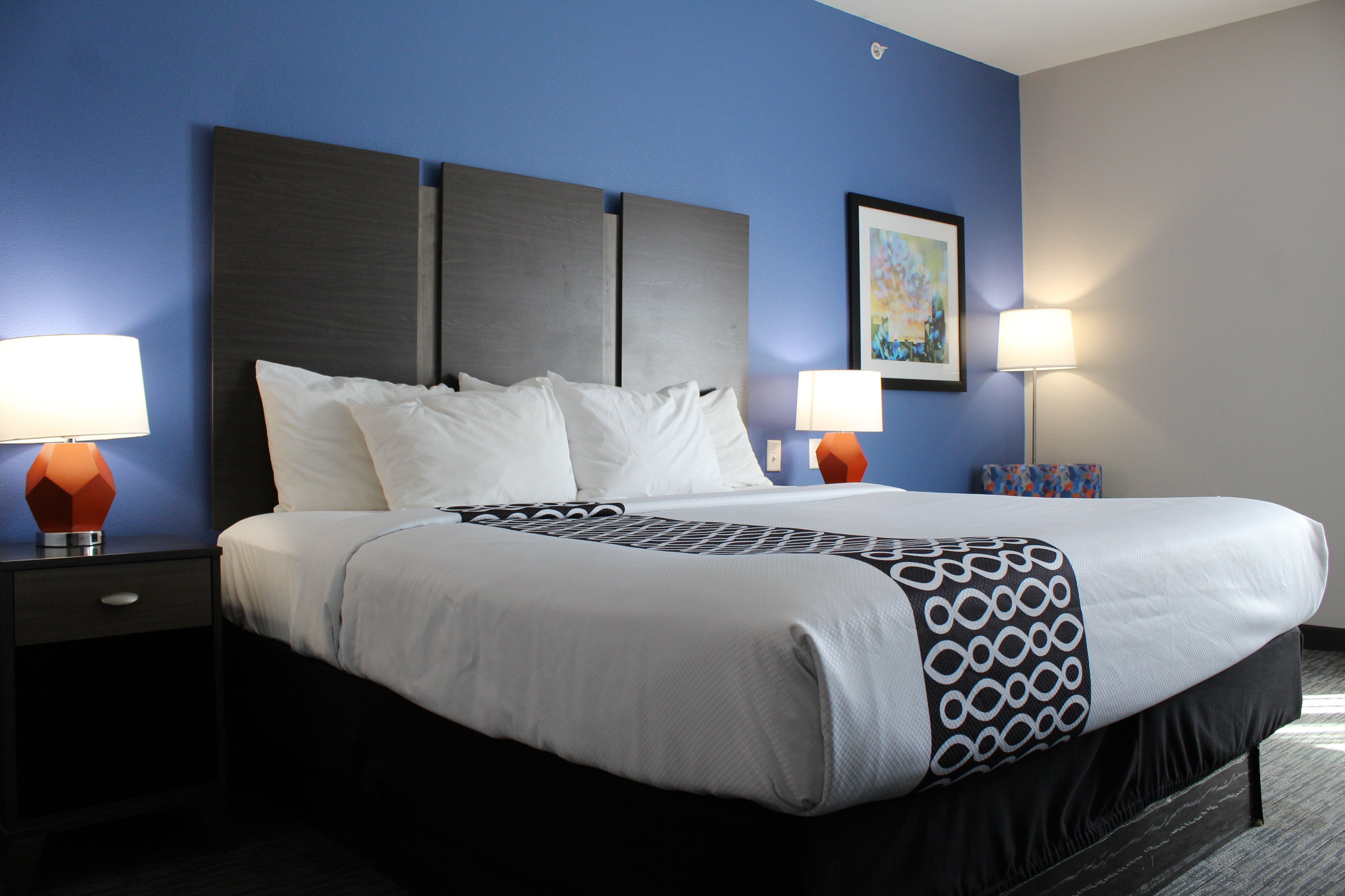 Guest room at the La Quinta Inn & Suites by Wyndham Schertz in Schertz, Texas