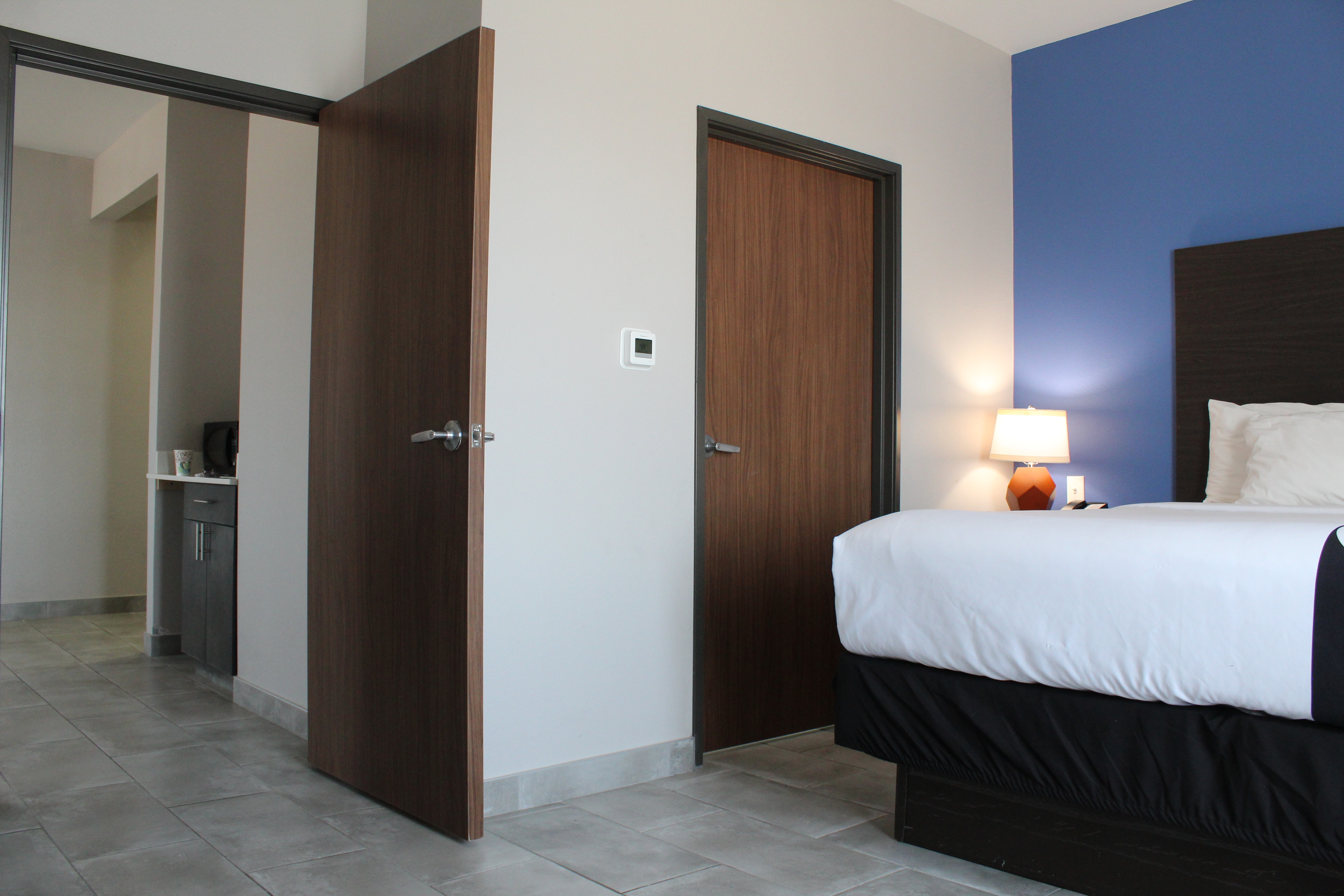 La Quinta Inn & Suites by Wyndham Schertz suite in Schertz, Texas