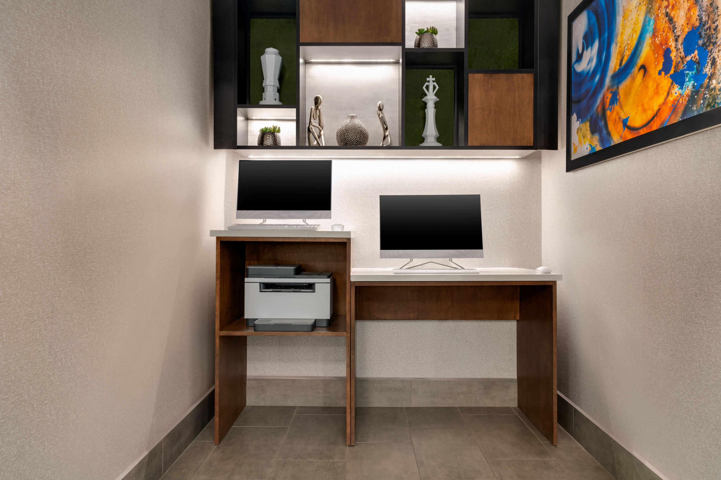 La Quinta Inn & Suites by Wyndham Stephenville business center in Stephenville, Texas