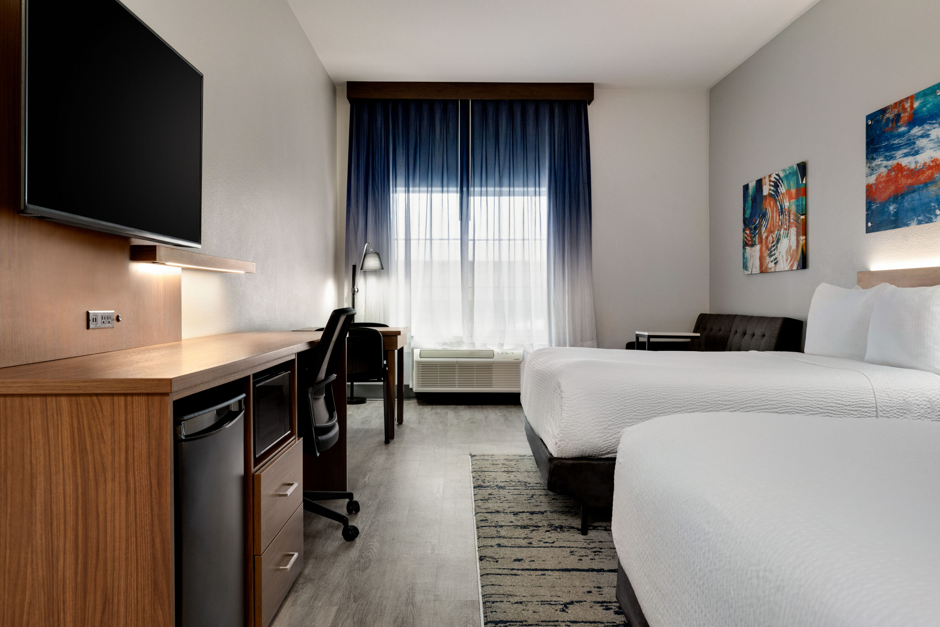 Guest room at the La Quinta Inn & Suites by Wyndham Stephenville in Stephenville, Texas