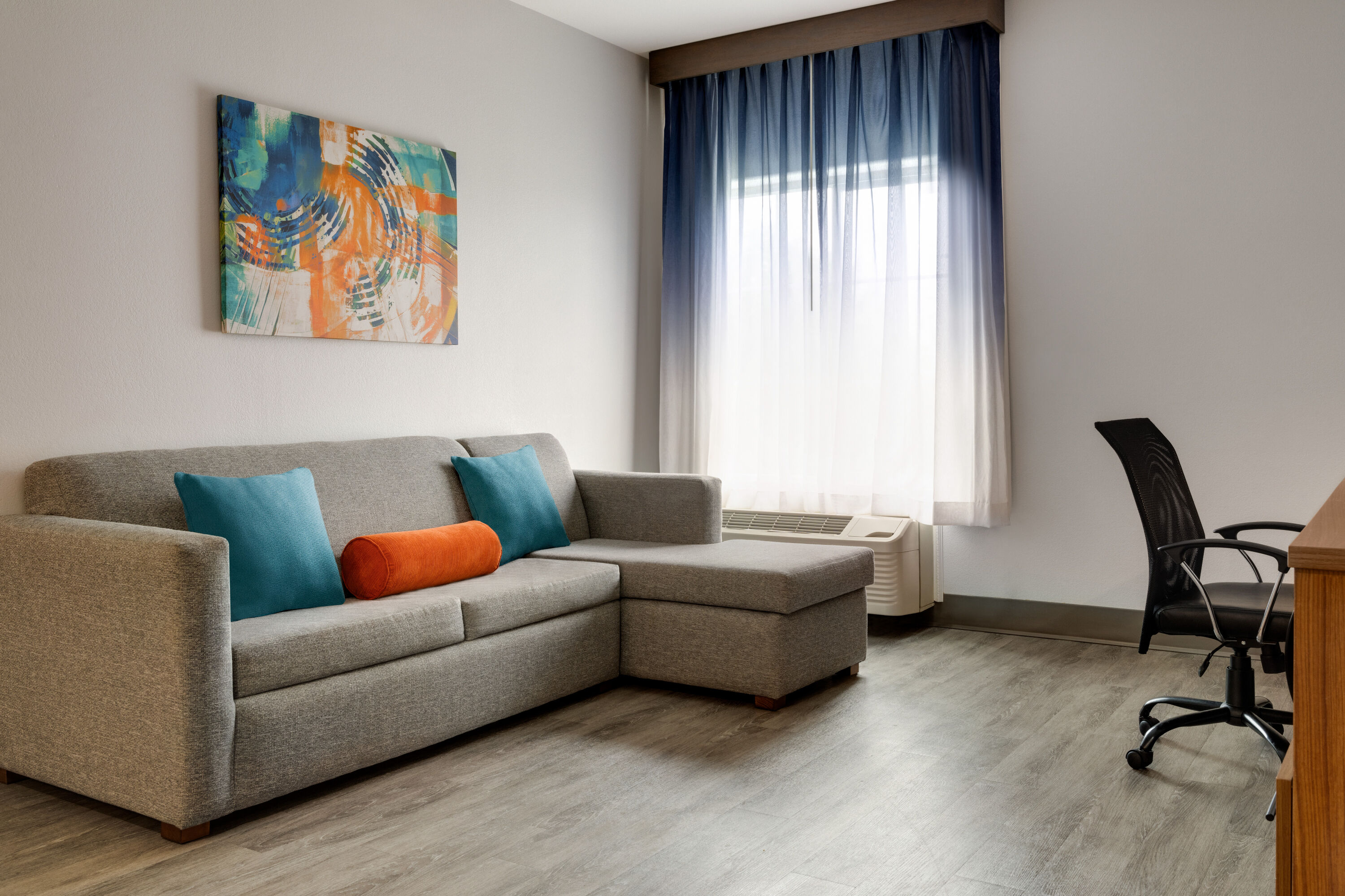 La Quinta Inn & Suites by Wyndham Stephenville suite in Stephenville, Texas