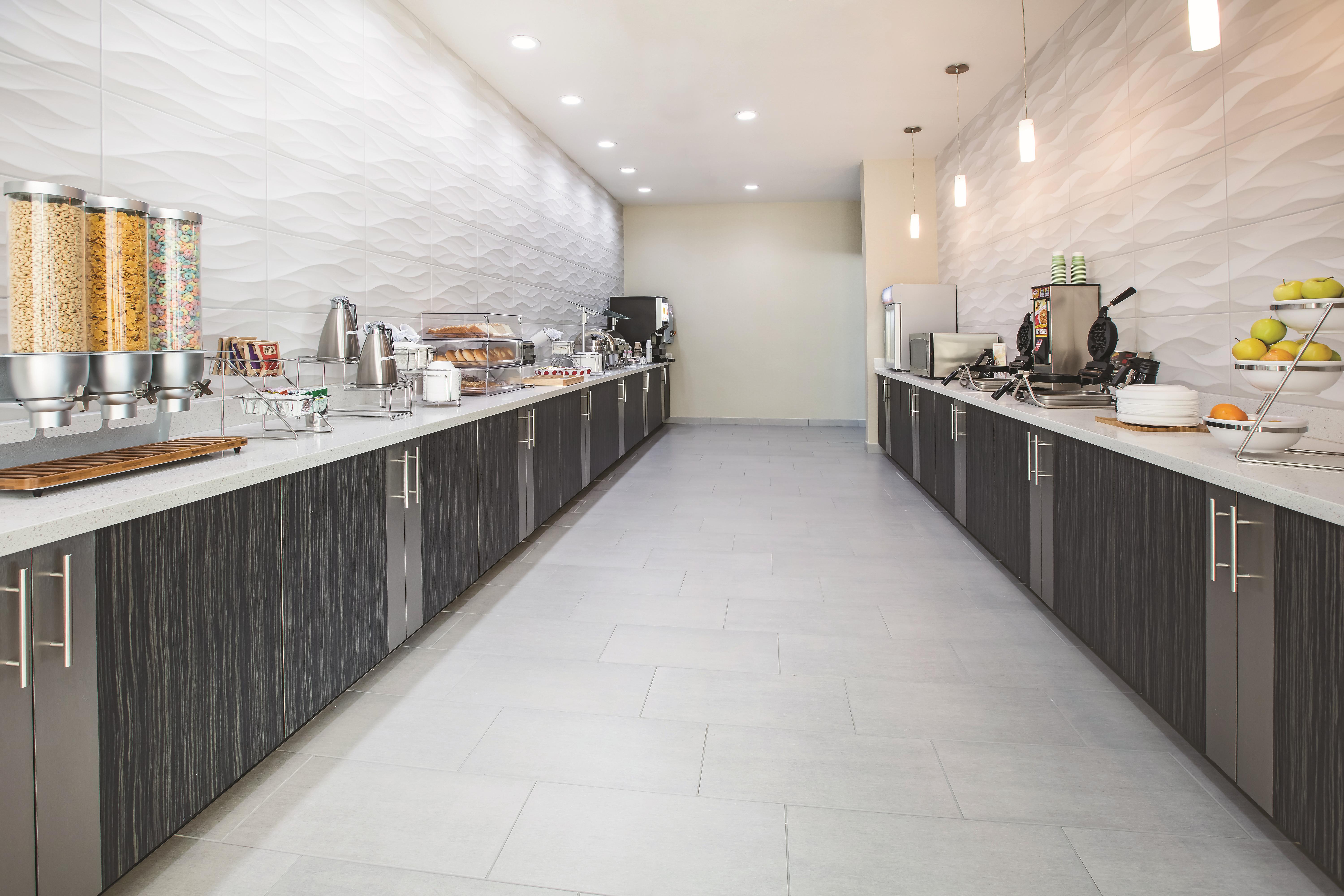 Property amenity at La Quinta Inn & Suites by Wyndham Dallas Plano - The Colony in The Colony, Texas