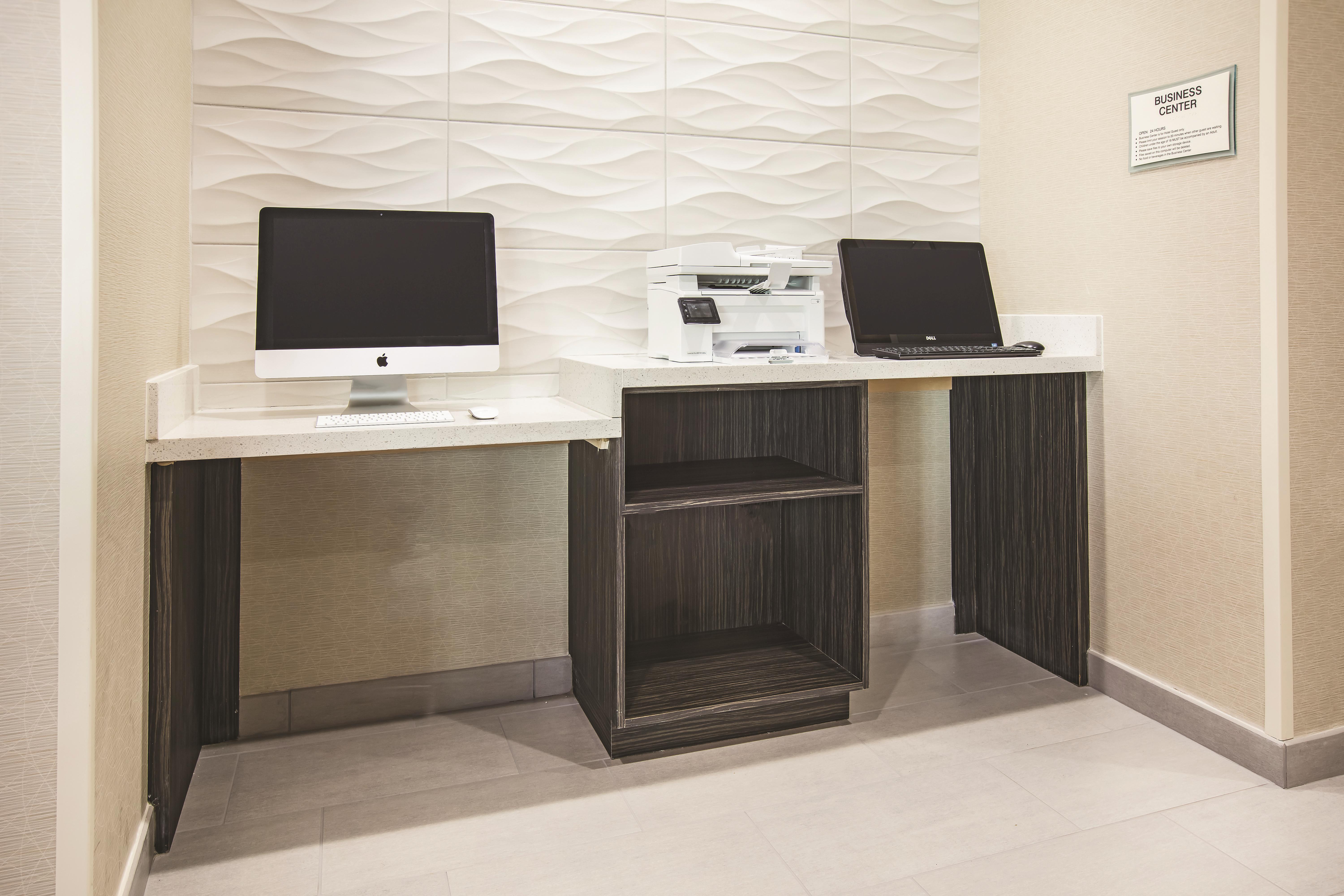 La Quinta Inn & Suites by Wyndham Dallas Plano - The Colony business center in The Colony, Texas