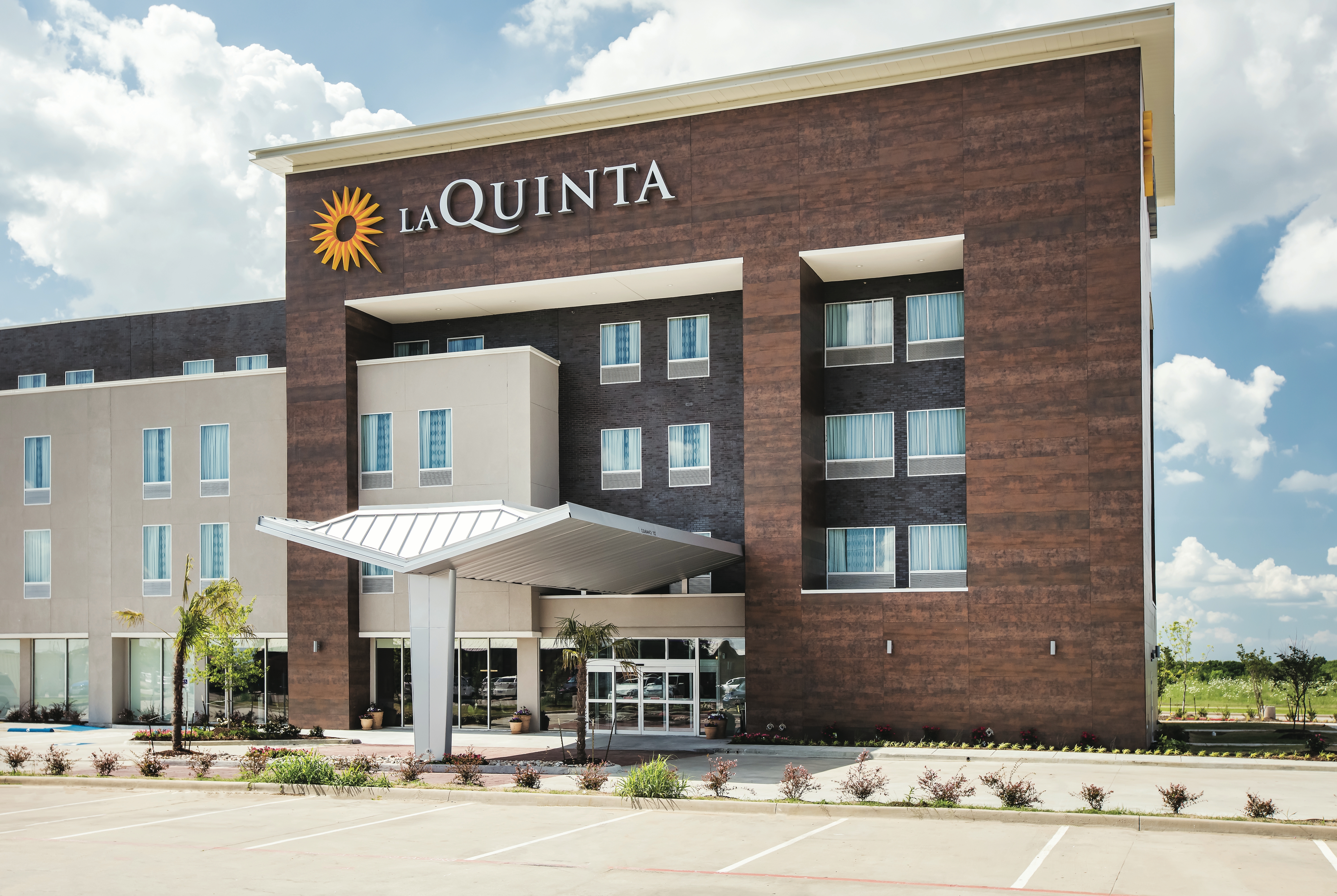 La Quinta Inn Suites by Wyndham Dallas Plano The Colony The
