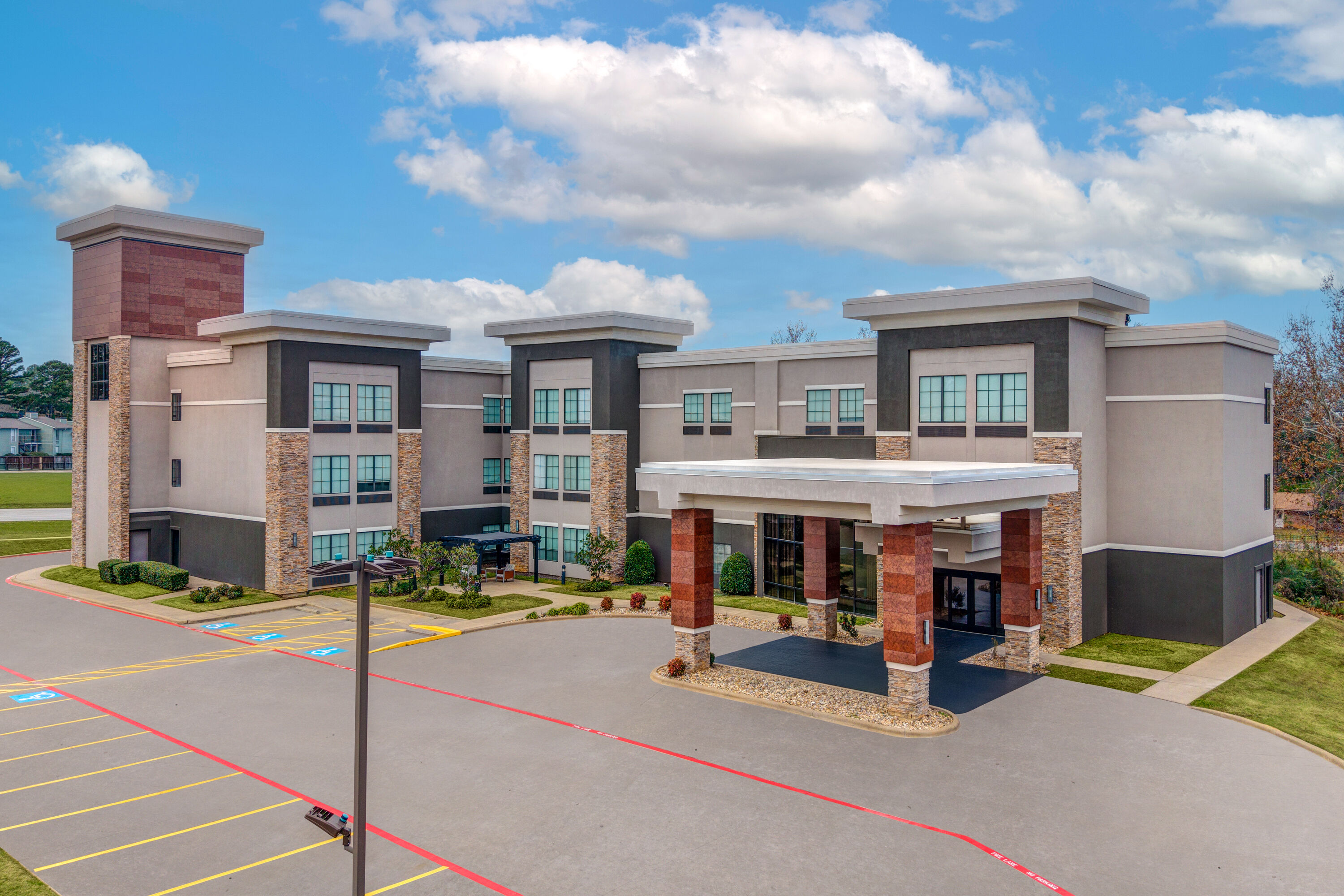 Exterior Day Image of La Quinta Inn & Suites by Wyndham Tyler - University Area hotel in Tyler, Texas