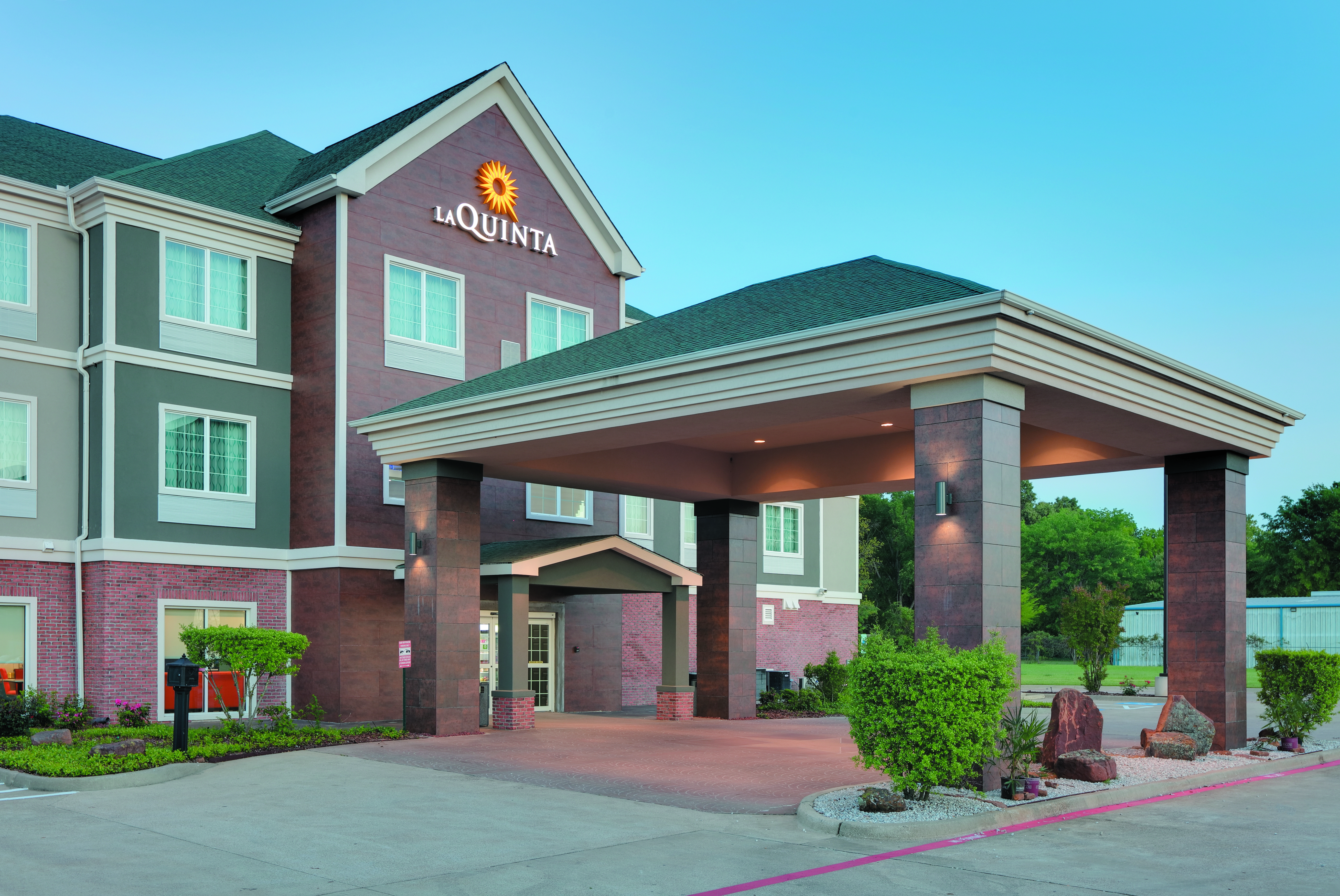 Quinta Inn Suites Wyndham Tyler South Tyler  Hotels