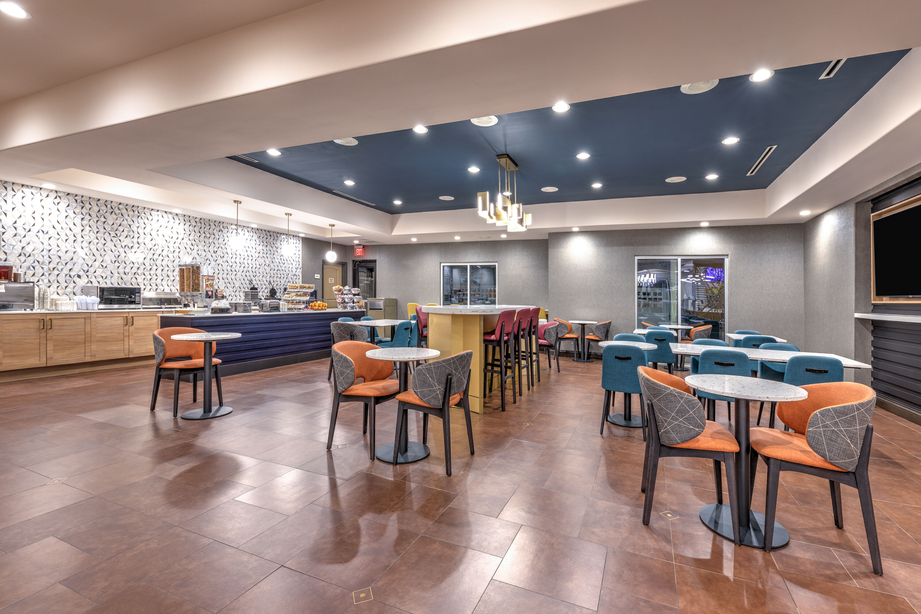 Free breakfast at La Quinta Inn & Suites by Wyndham Woodway - Waco South in Woodway, Texas