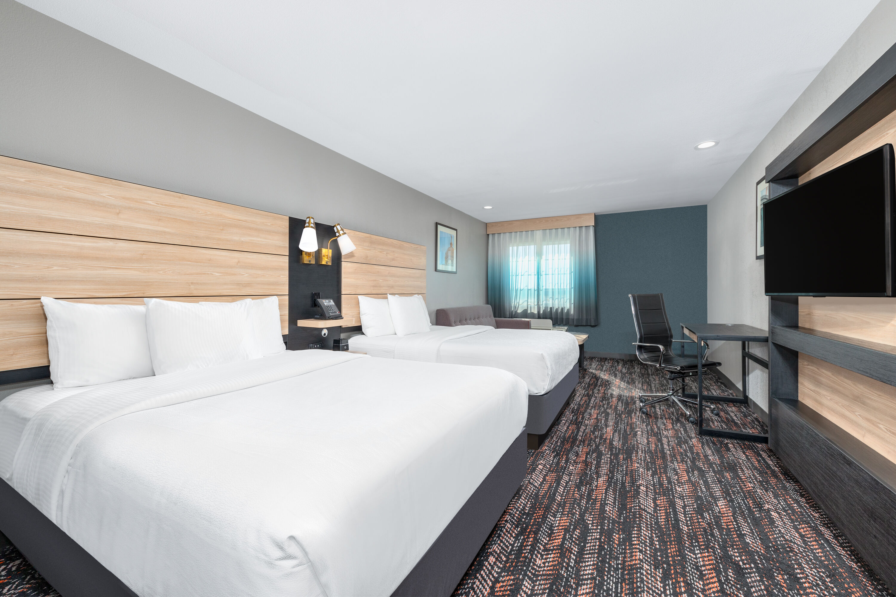 Guest room at the La Quinta Inn & Suites by Wyndham Woodway - Waco South in Woodway, Texas