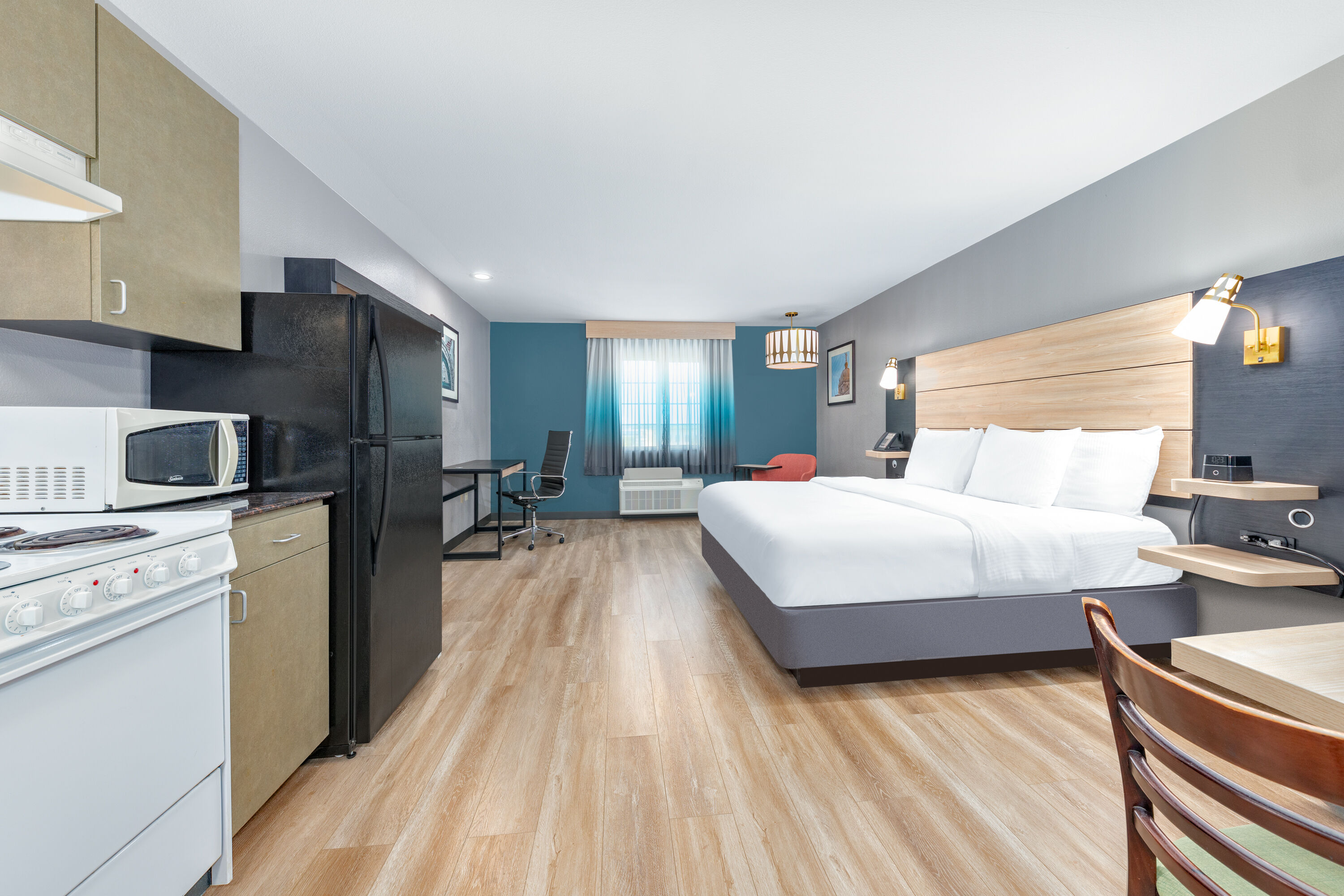 La Quinta Inn & Suites by Wyndham Woodway - Waco South suite in Woodway, Texas