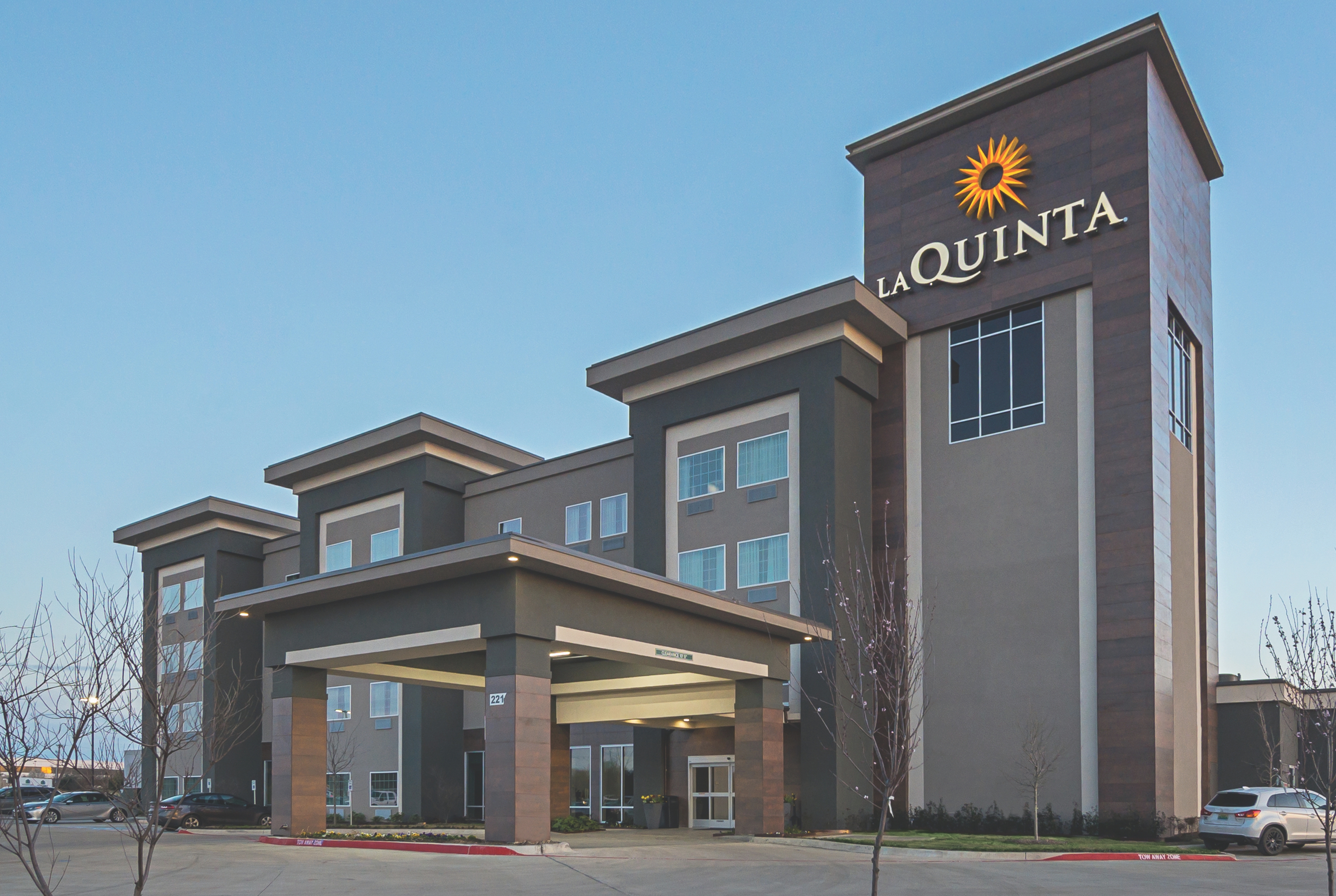 Exterior of La Quinta Inn & Suites by Wyndham Dallas - Wylie hotel in Wylie, Texas