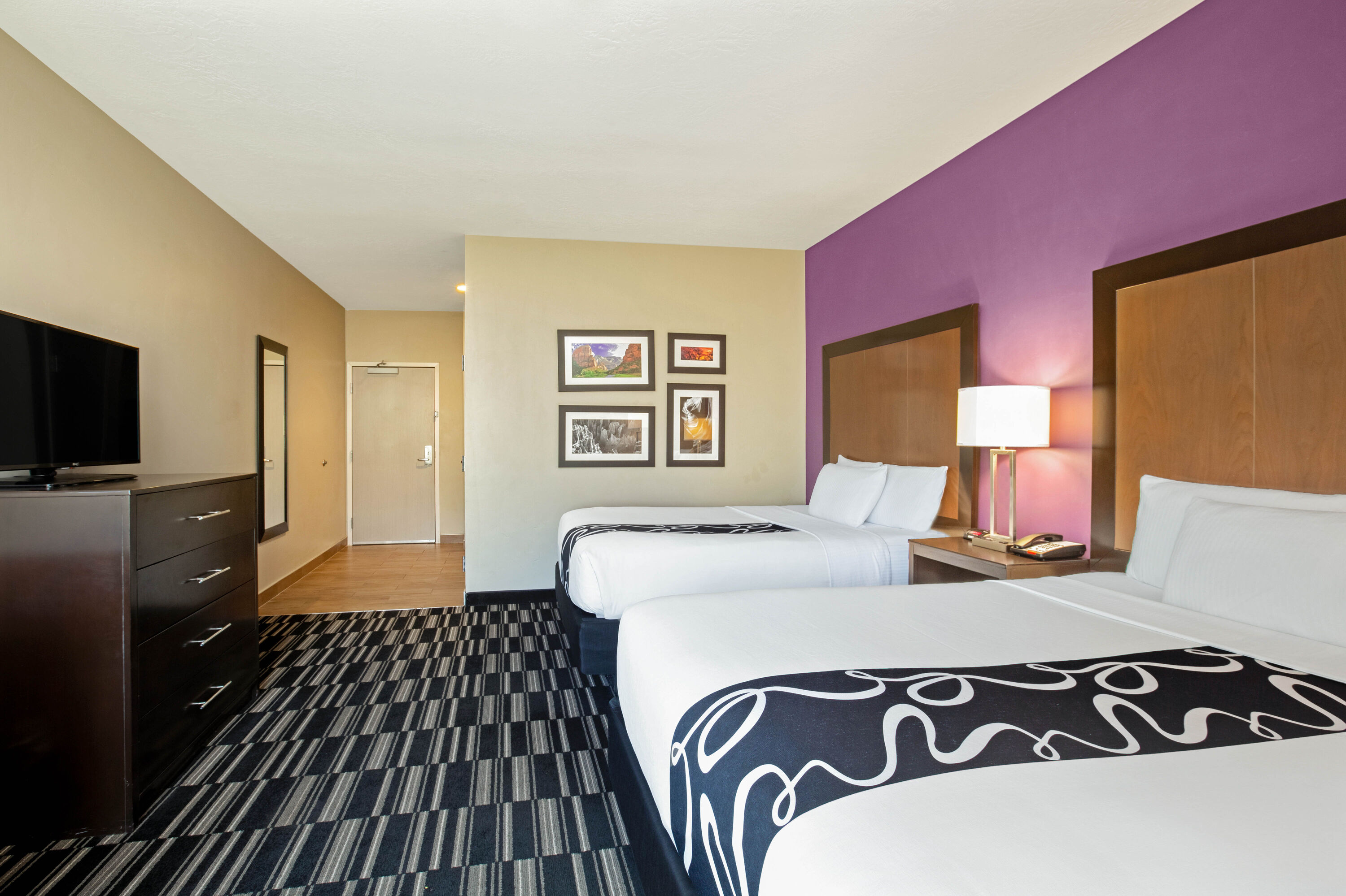 Guest room at the La Quinta Inn & Suites by Wyndham Cedar City in Cedar City, Utah