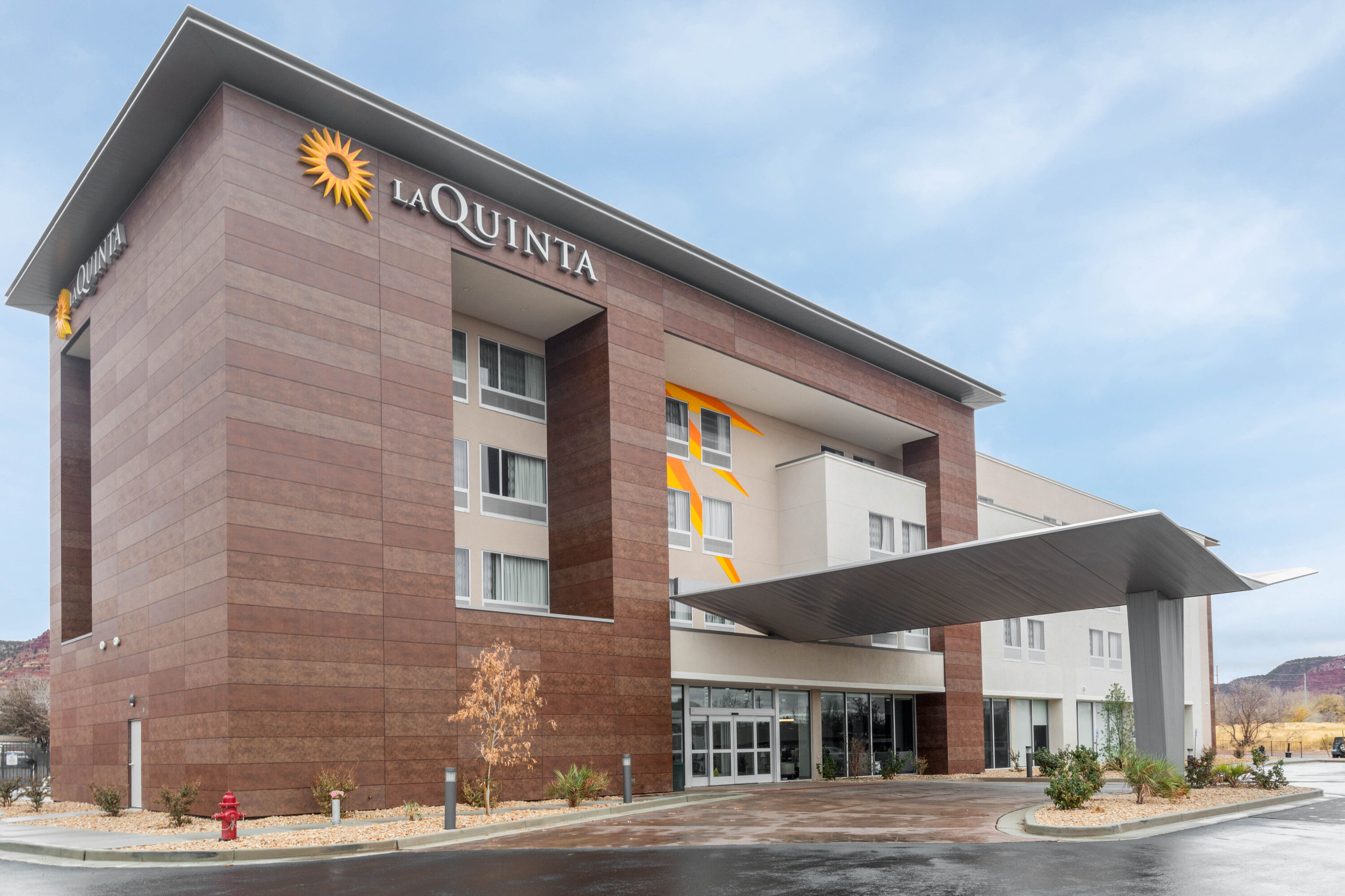 Exterior of La Quinta Inn & Suites by Wyndham Kanab hotel in Kanab, Utah