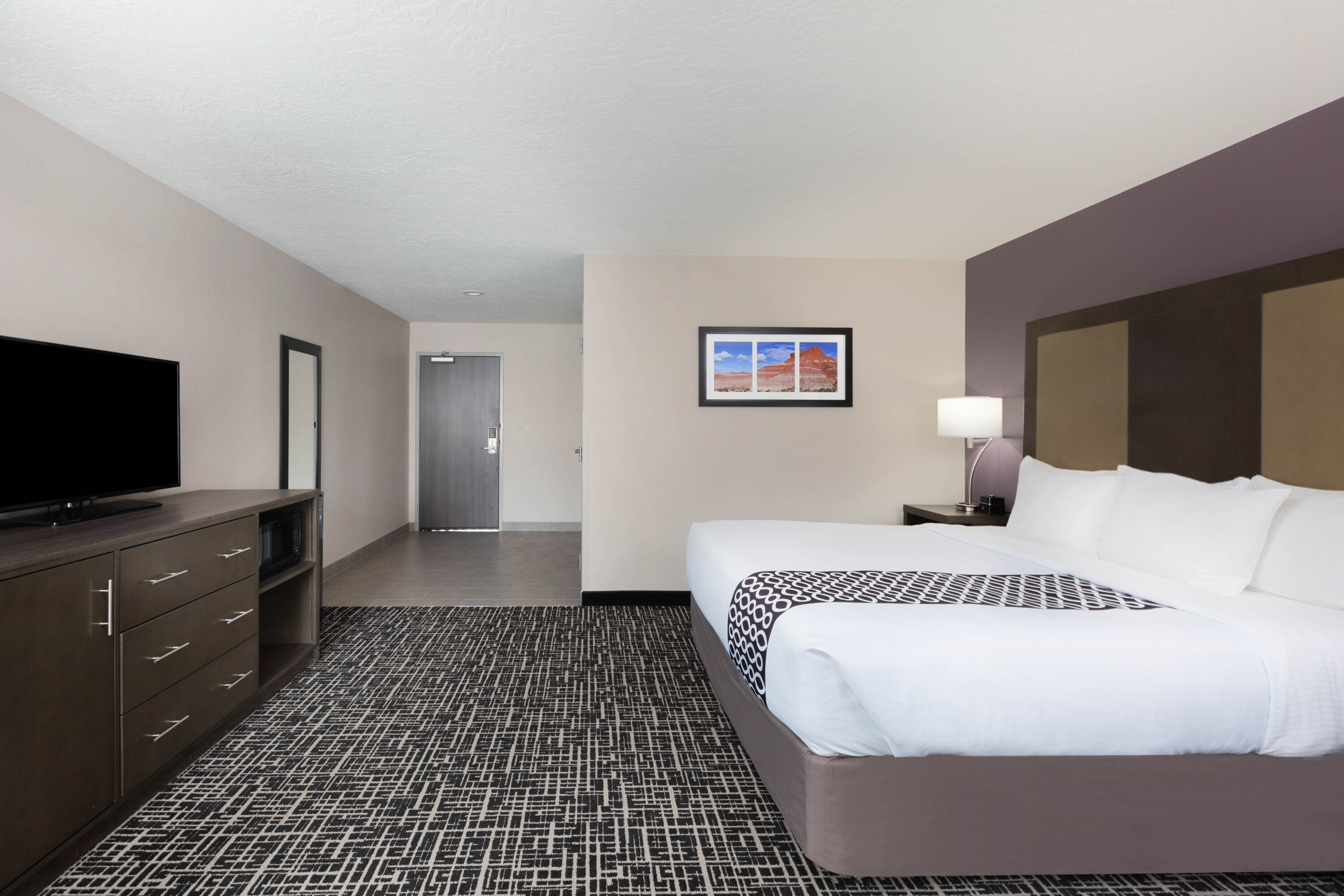 Guest room at the La Quinta Inn & Suites by Wyndham Kanab in Kanab, Utah