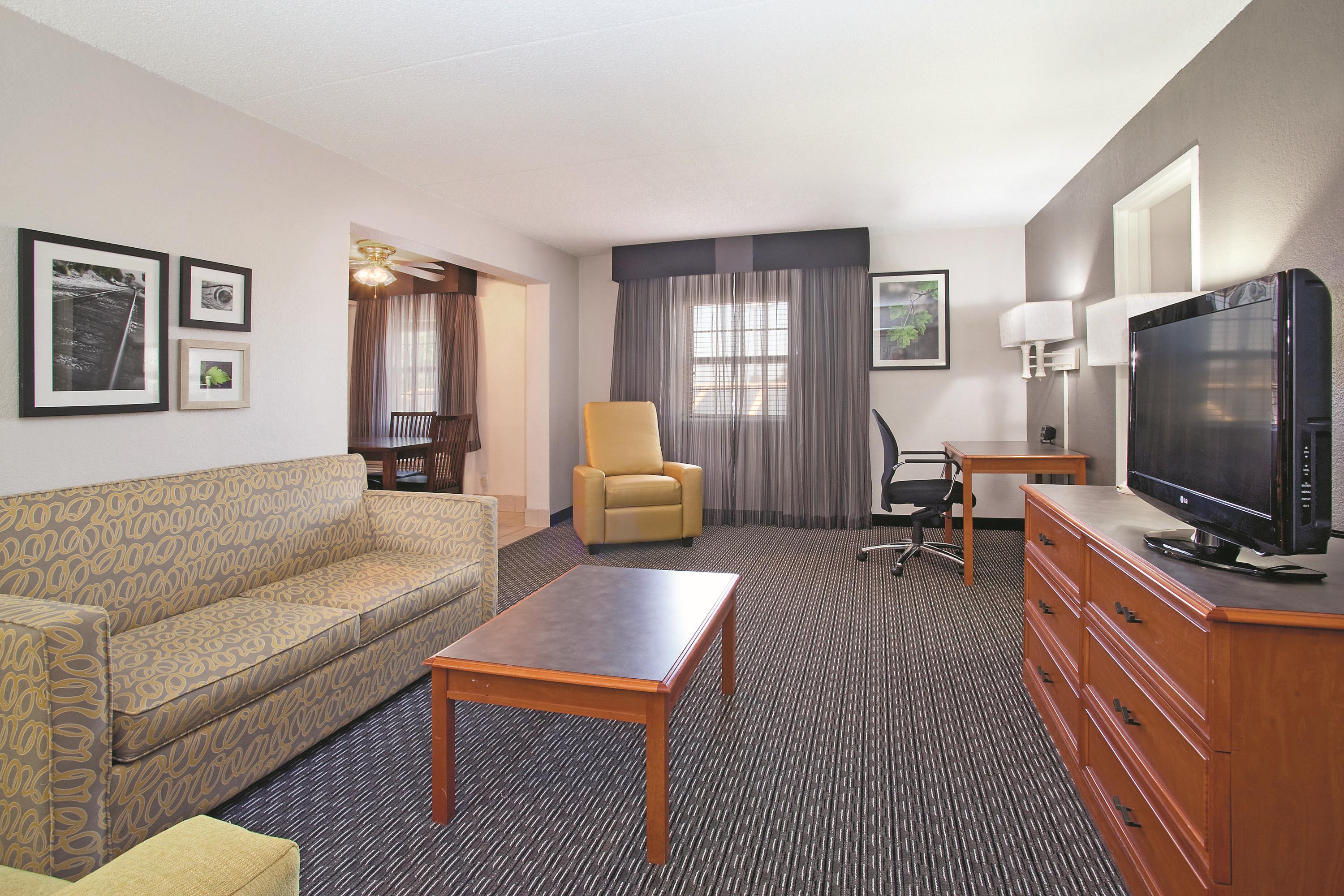 La Quinta Inn by Wyndham Salt Lake City Midvale suite in Midvale, Utah