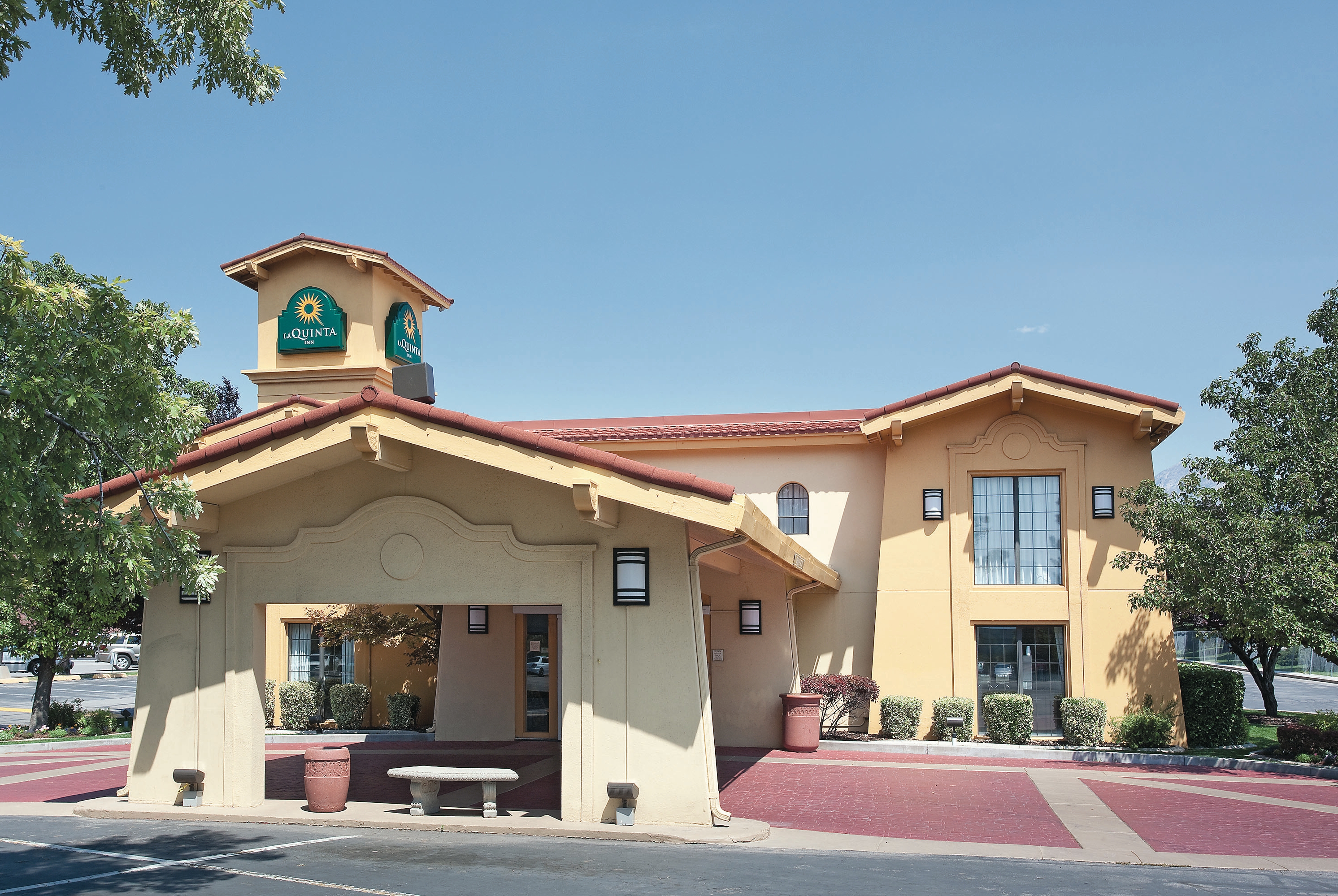 Exterior of La Quinta Inn by Wyndham Salt Lake City Midvale hotel in Midvale, Utah