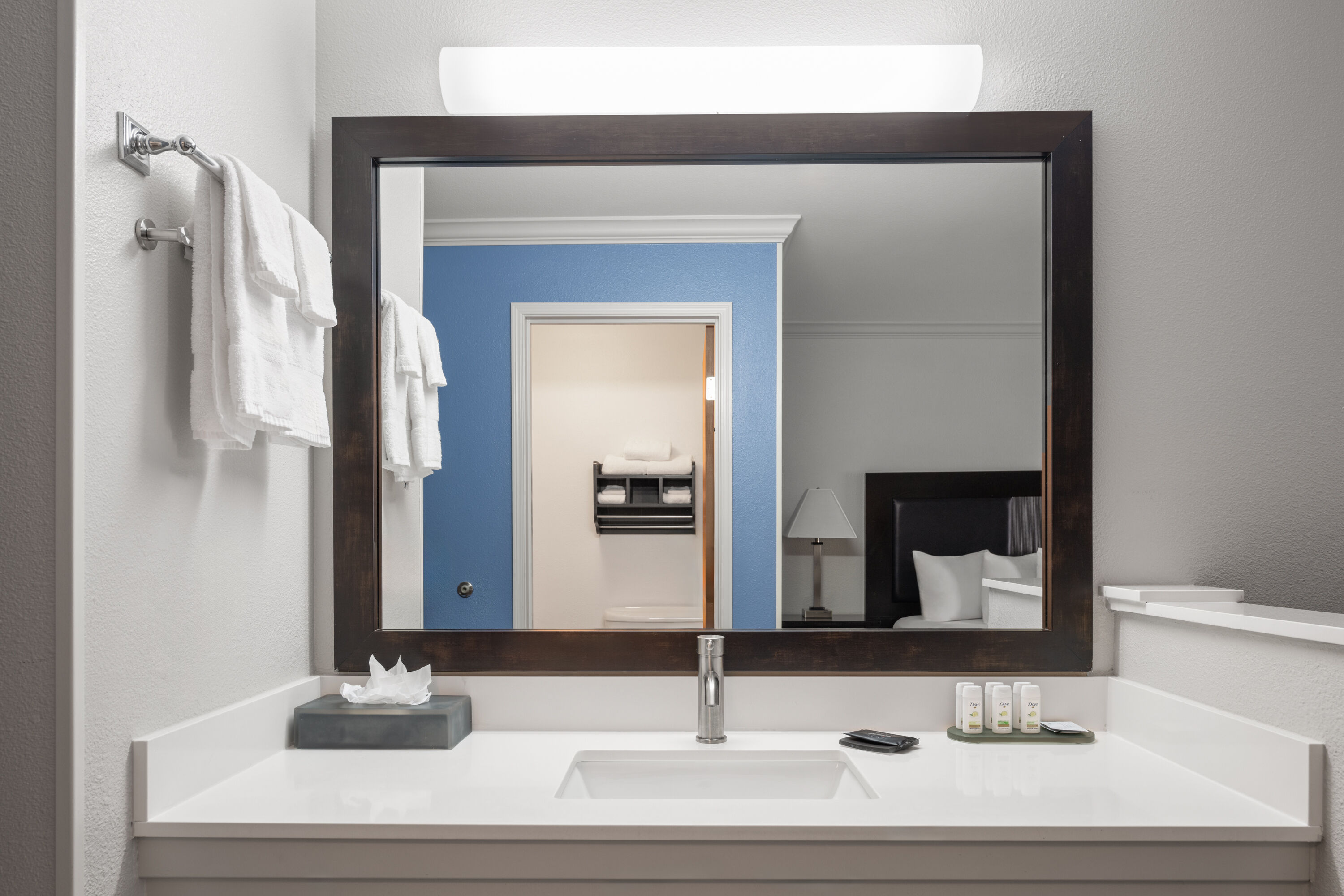 Guest room bath at the La Quinta Inn & Suites by Wyndham Moab in Moab, Utah