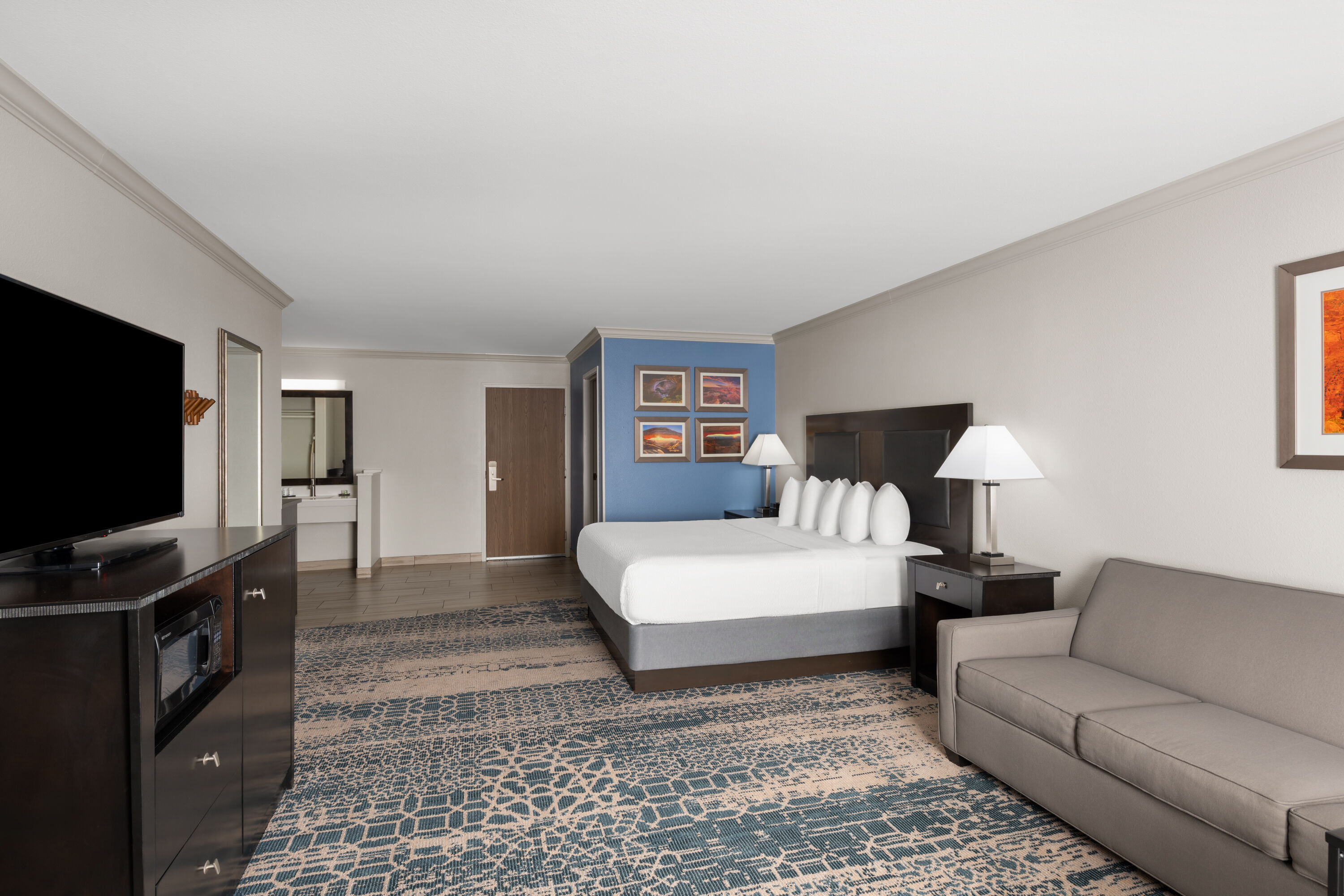 Guest room at the La Quinta Inn & Suites by Wyndham Moab in Moab, Utah