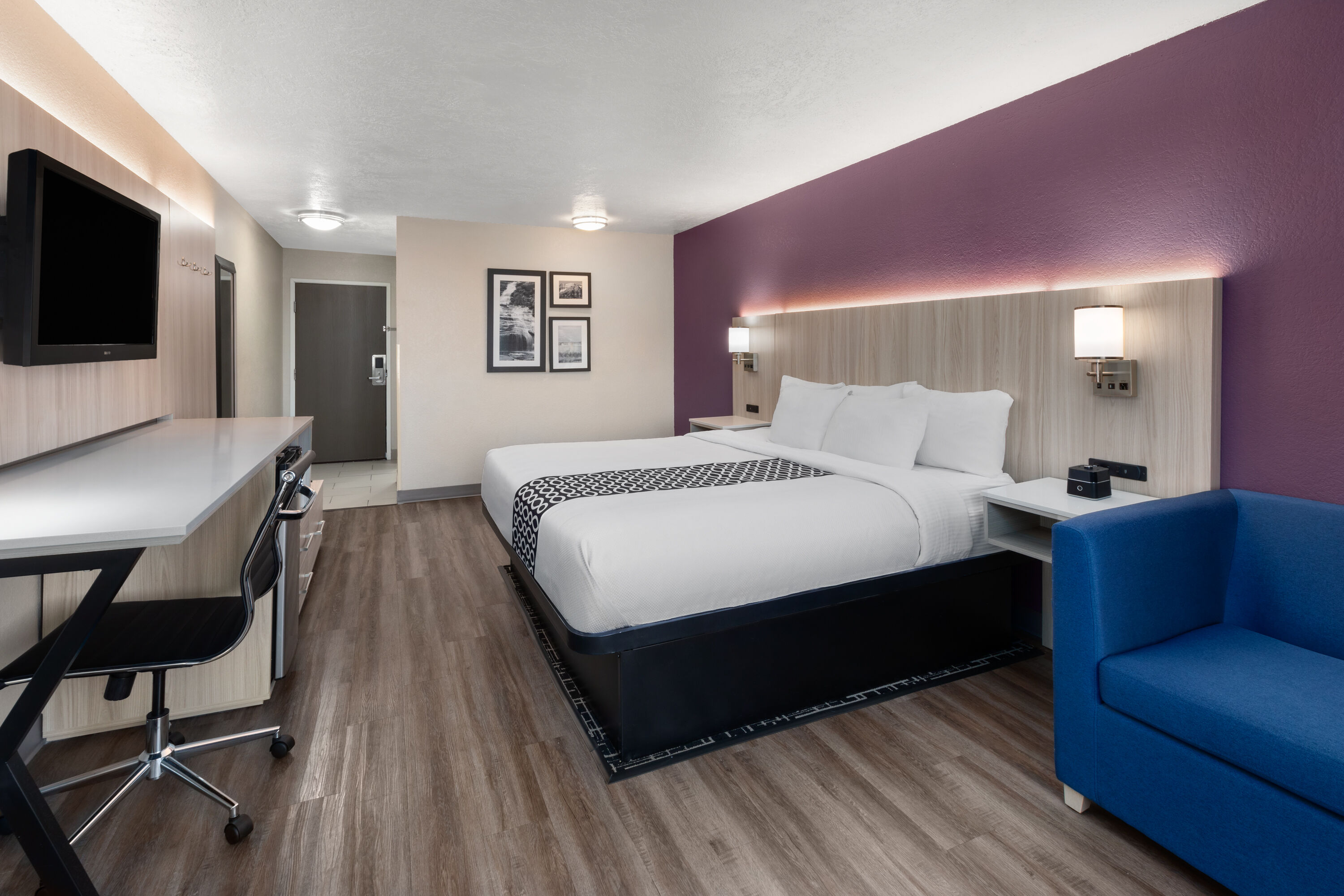 Guest room at the La Quinta Inn & Suites by Wyndham North Orem in Orem, Utah