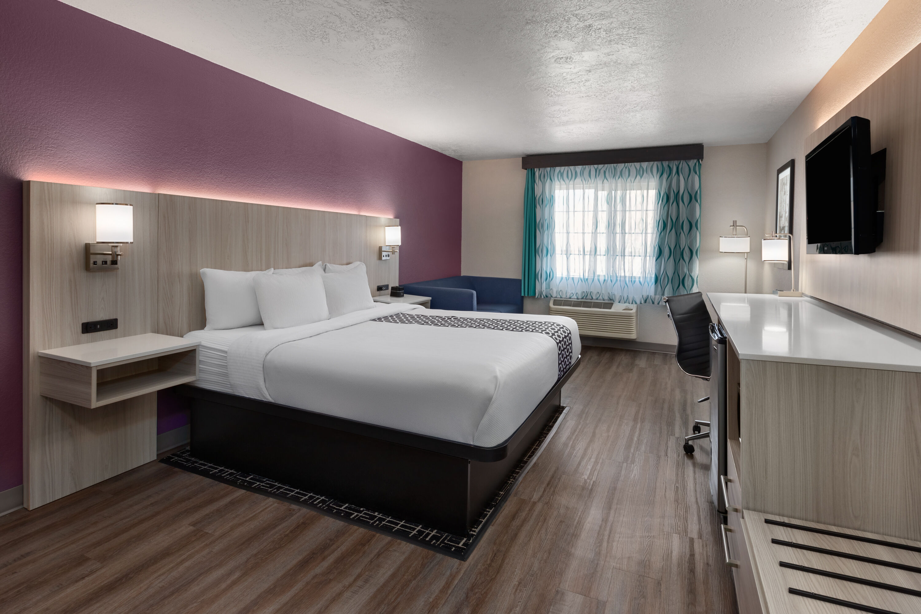 Guest room at the La Quinta Inn & Suites by Wyndham North Orem in Orem, Utah
