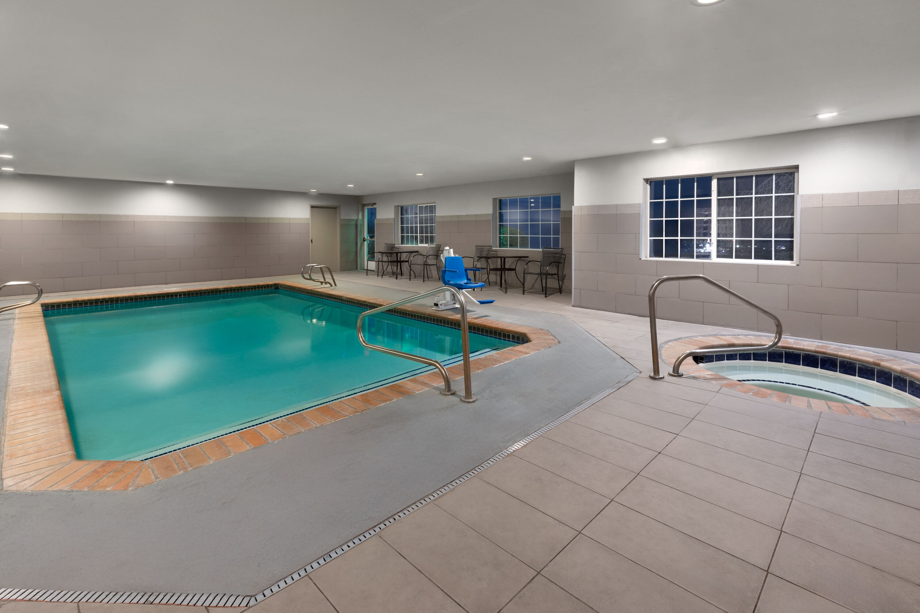 Indoor pool at the La Quinta Inn & Suites by Wyndham North Orem in Orem, Utah