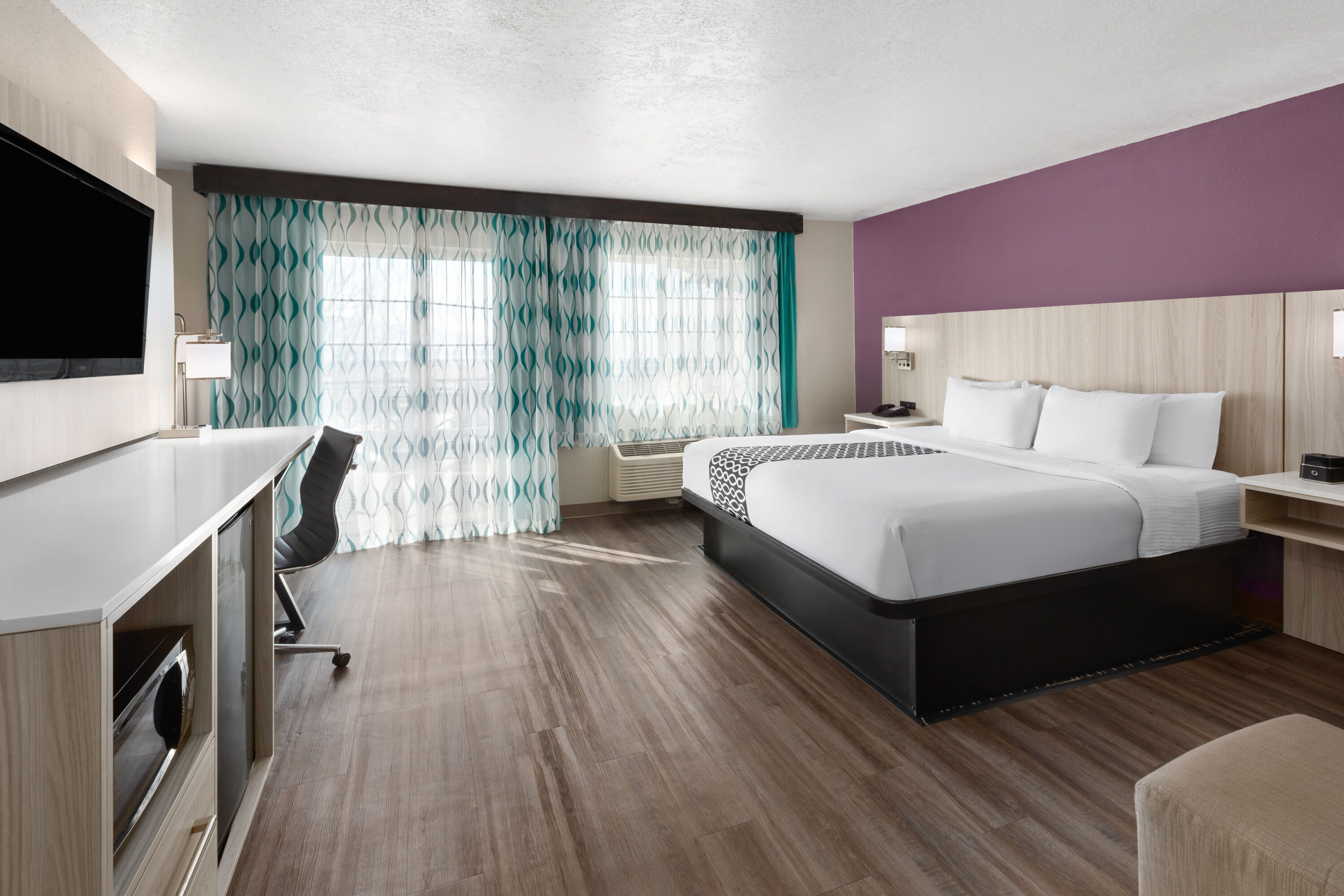 La Quinta Inn & Suites by Wyndham North Orem hot tub suite in Orem, Utah