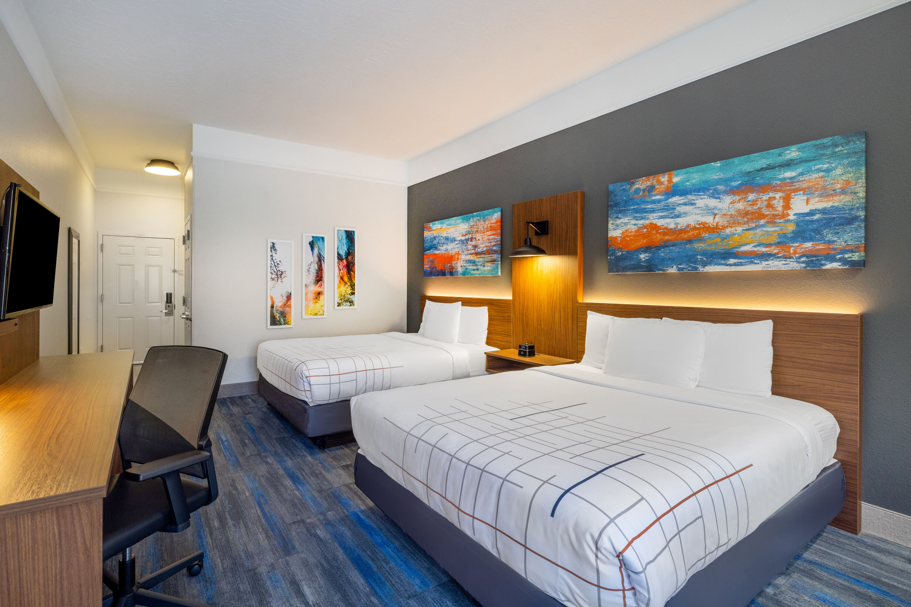 Guest room at the La Quinta Inn & Suites by Wyndham St. George in St. George, Utah