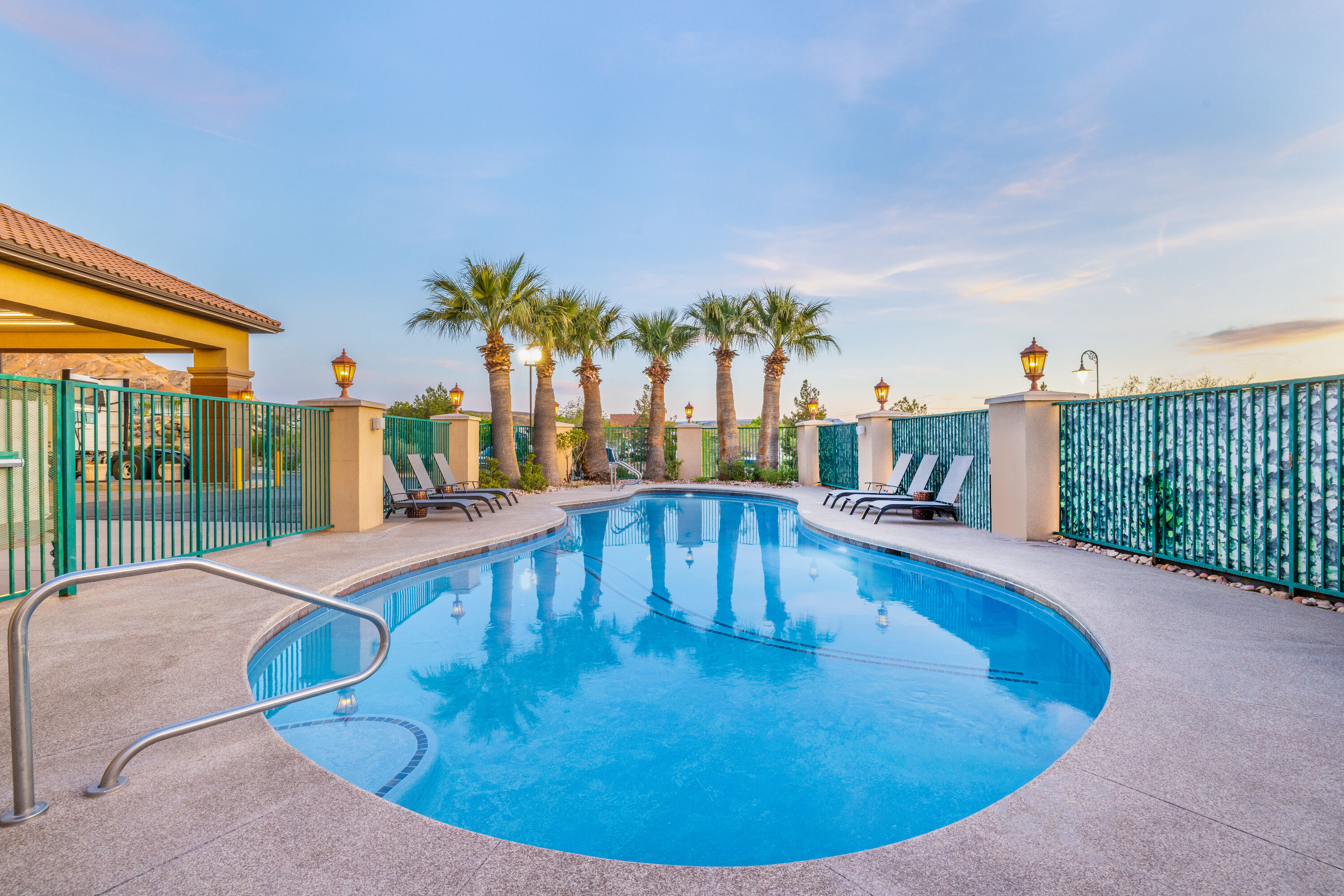 Pool night image at the La Quinta Inn & Suites by Wyndham St. George in St. George, Utah