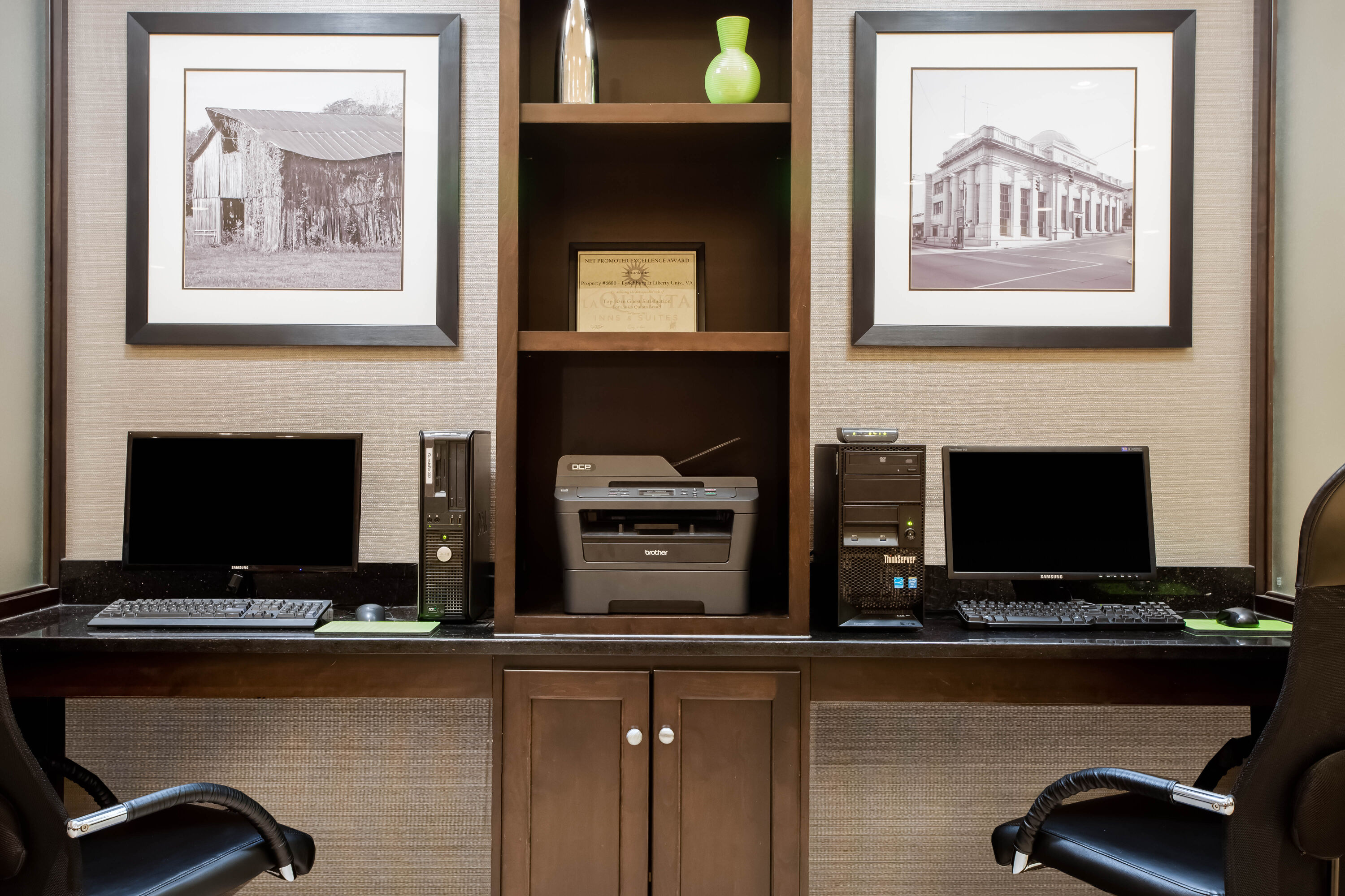 La Quinta Inn & Suites by Wyndham Lynchburg at Liberty Univ. business center in Lynchburg, Virginia