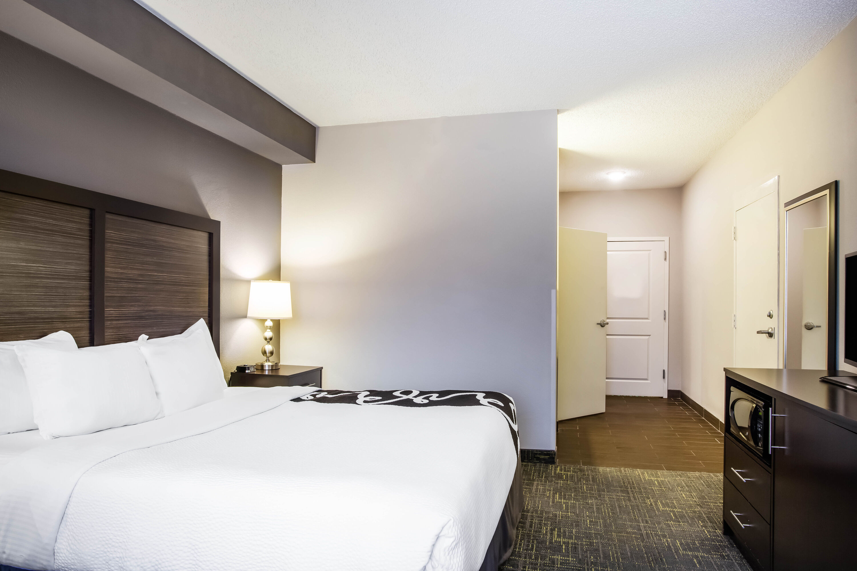 Guest room at the La Quinta Inn & Suites by Wyndham Lynchburg at Liberty Univ. in Lynchburg, Virginia