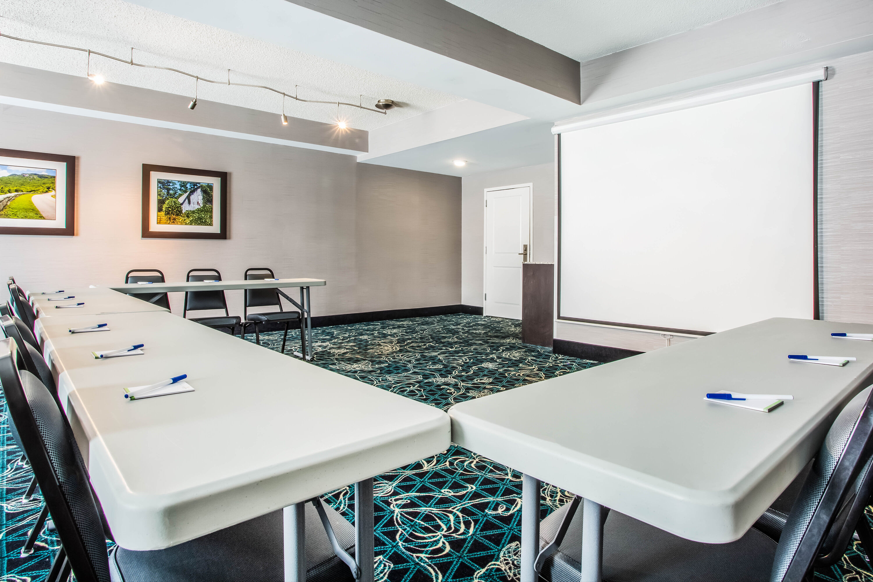 La Quinta Inn Suites By Wyndham Lynchburg At Liberty Univ Lynchburg Va Hotels