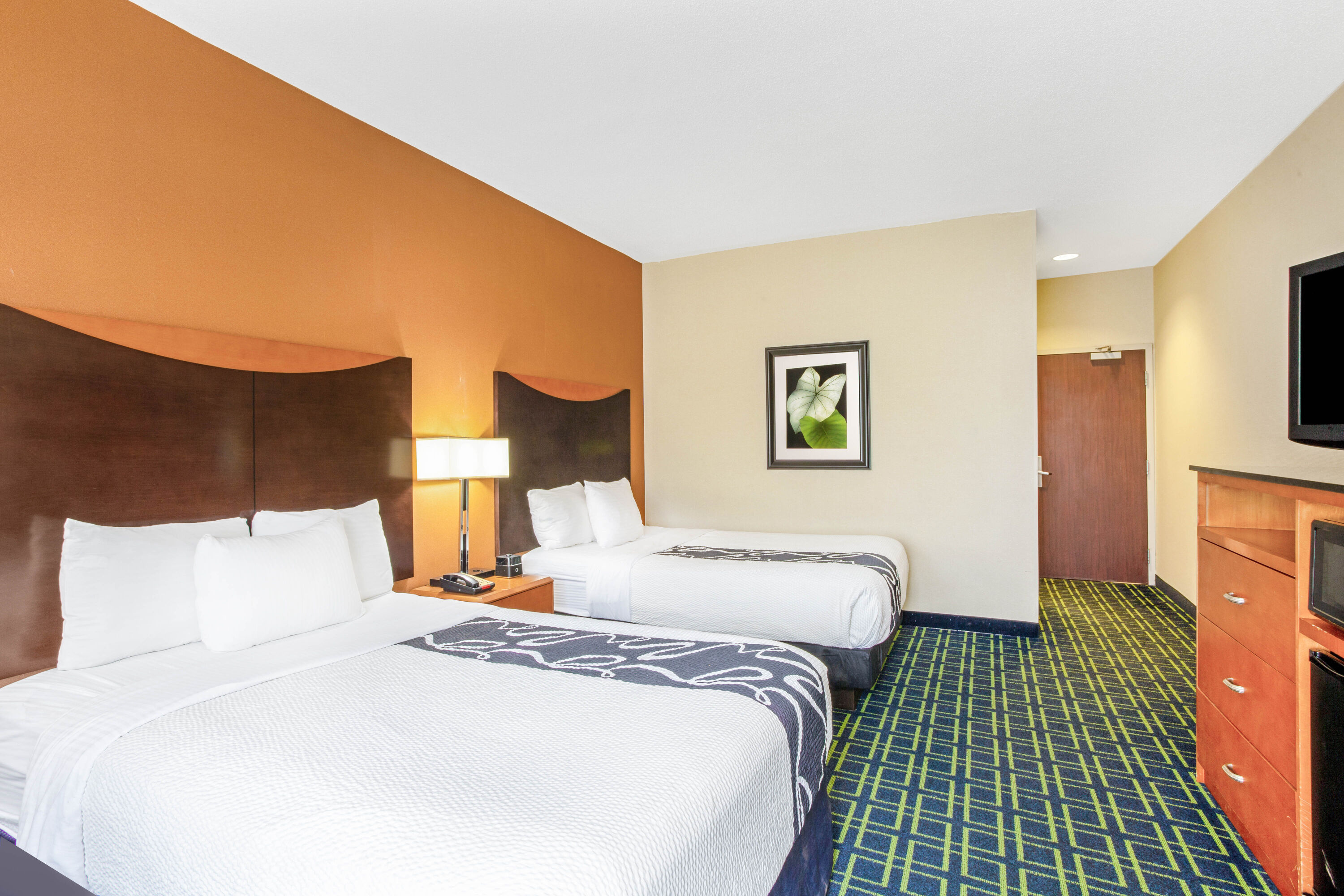 Guest room at the La Quinta Inn & Suites by Wyndham Manassas Battlefield in Manassas, Virginia