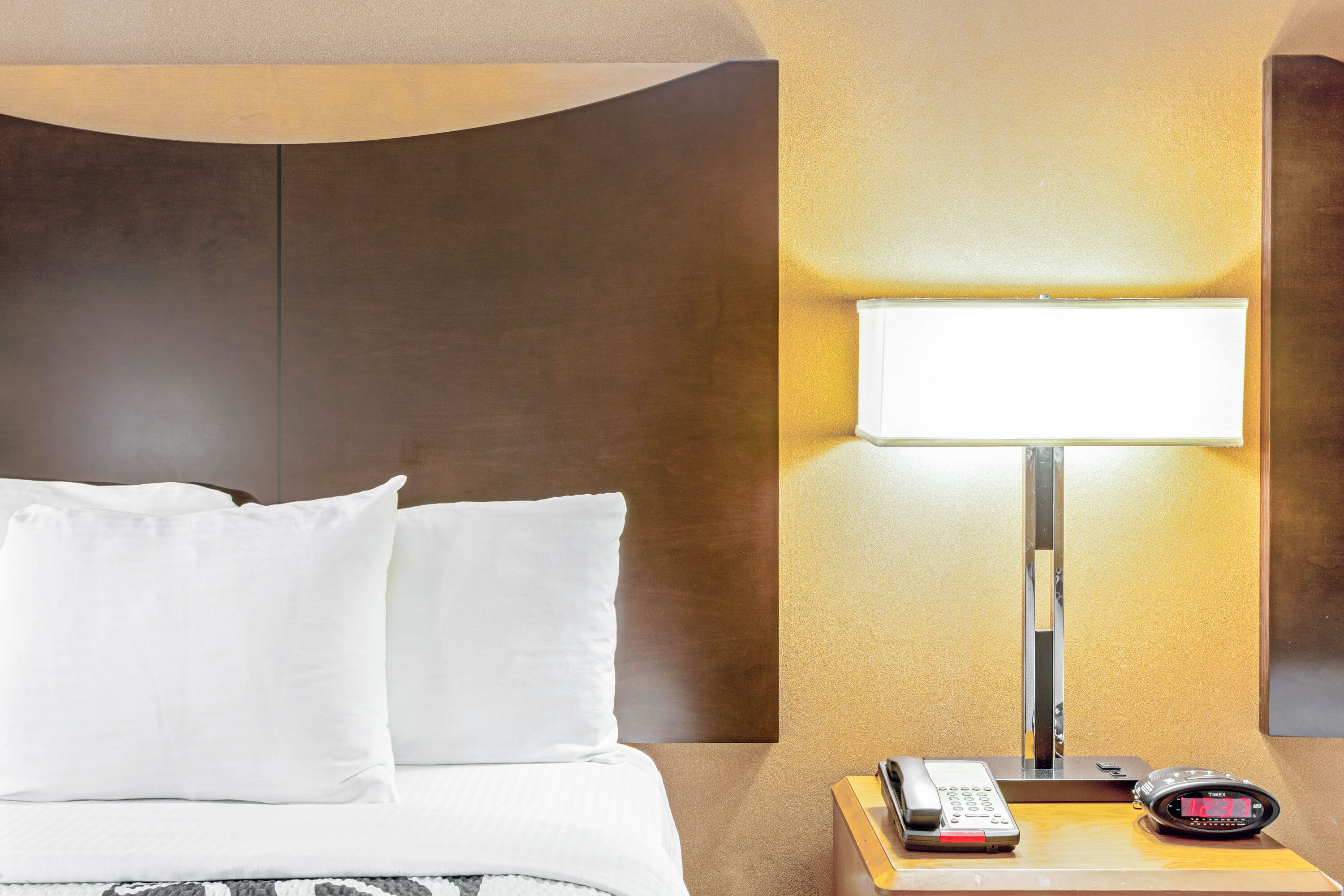 Guest room feature at the La Quinta Inn & Suites by Wyndham Manassas Battlefield in Manassas, Virginia