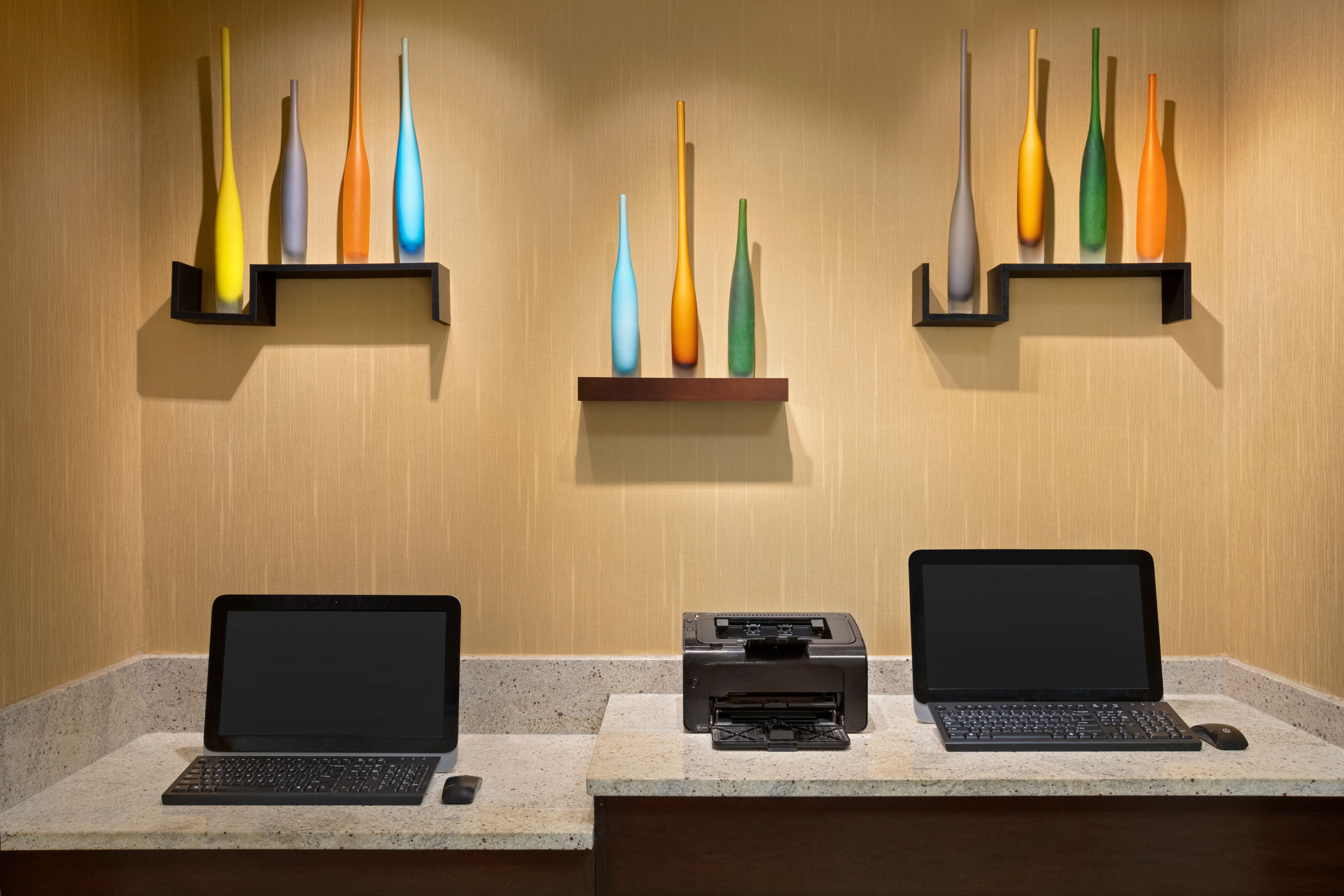 La Quinta Inn & Suites by Wyndham Richmond-Midlothian business center in Midlothian, Virginia