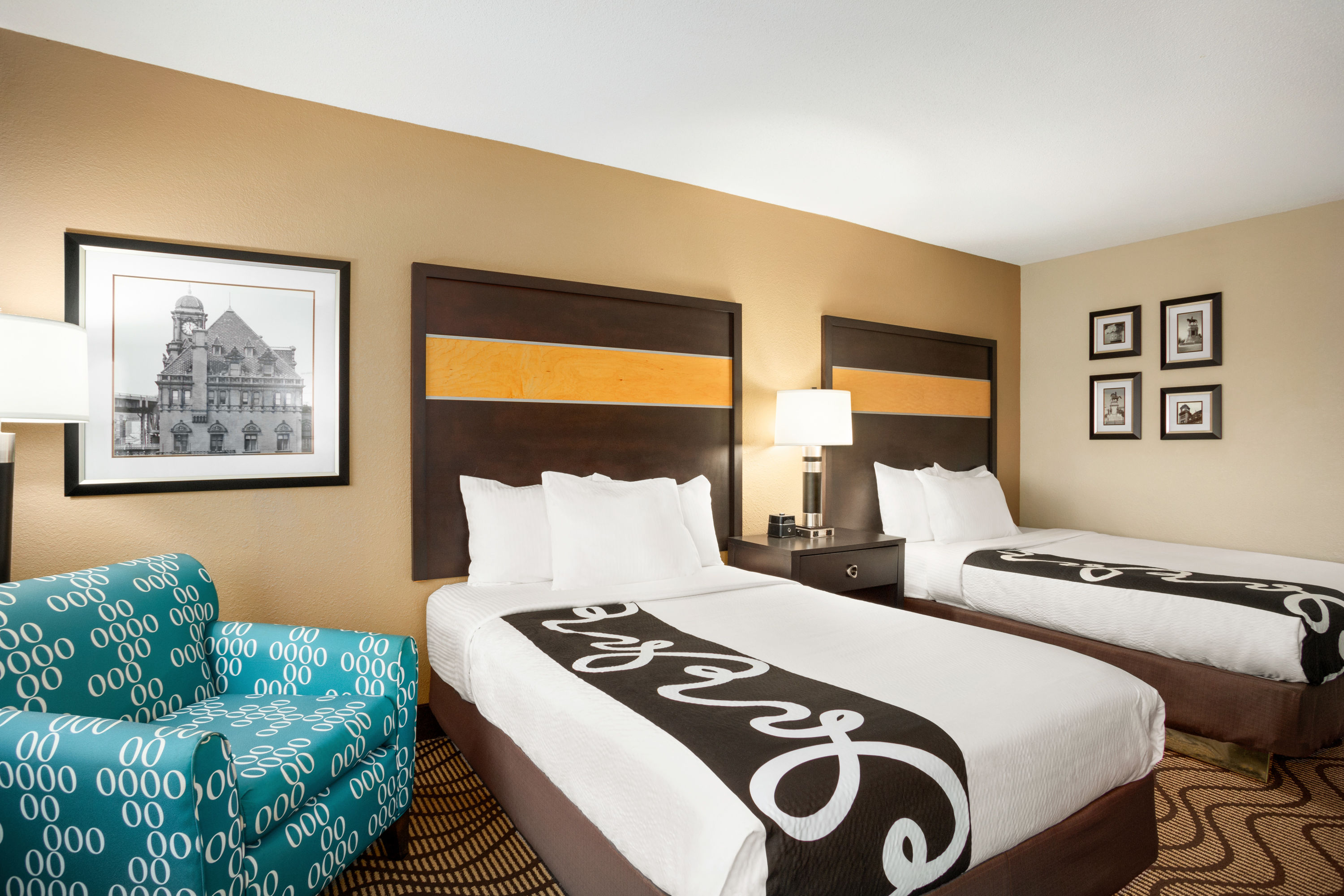 Guest room at the La Quinta Inn & Suites by Wyndham Richmond-Midlothian in Midlothian, Virginia