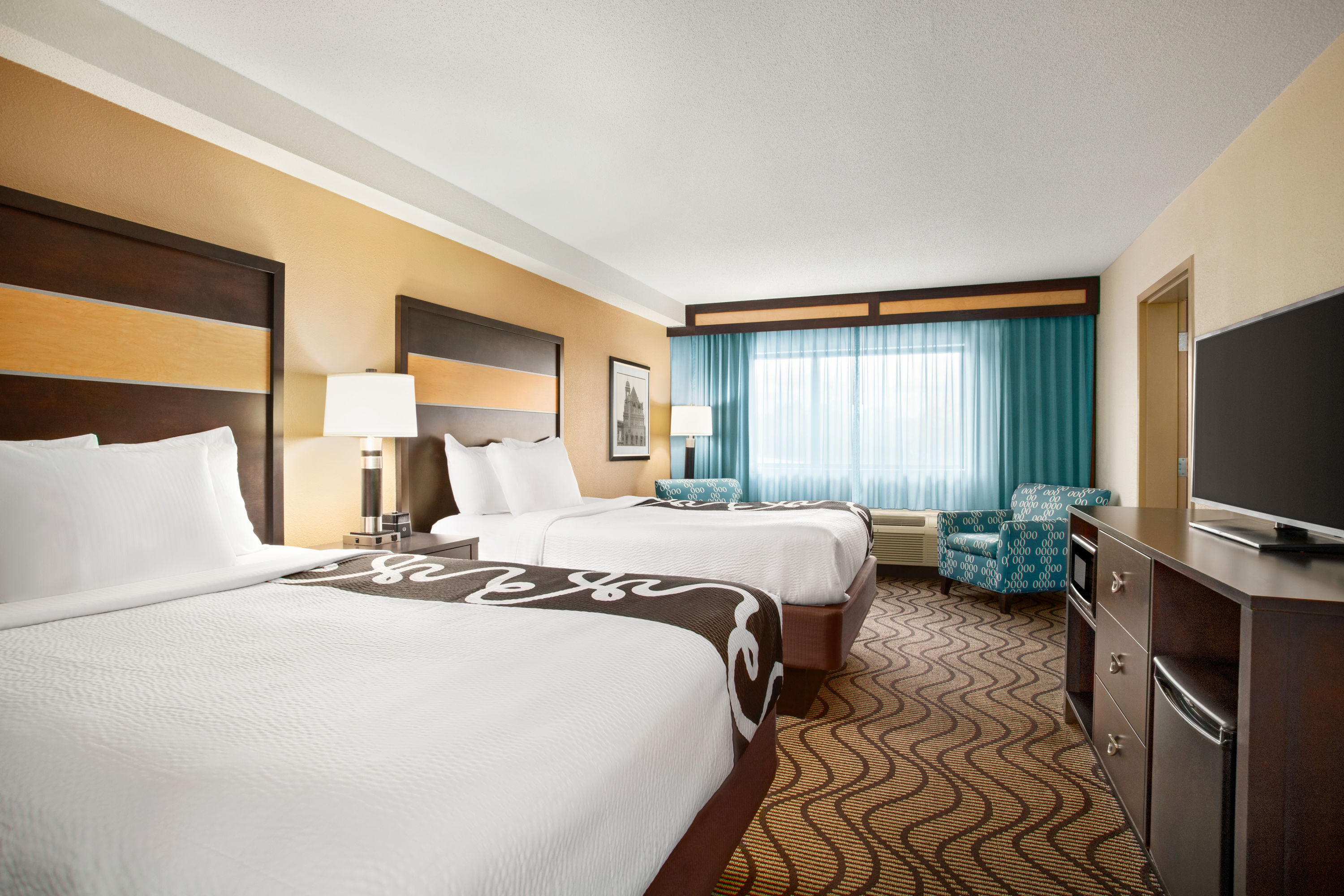 La Quinta Inn & Suites by Wyndham Richmond-Midlothian suite in Midlothian, Virginia