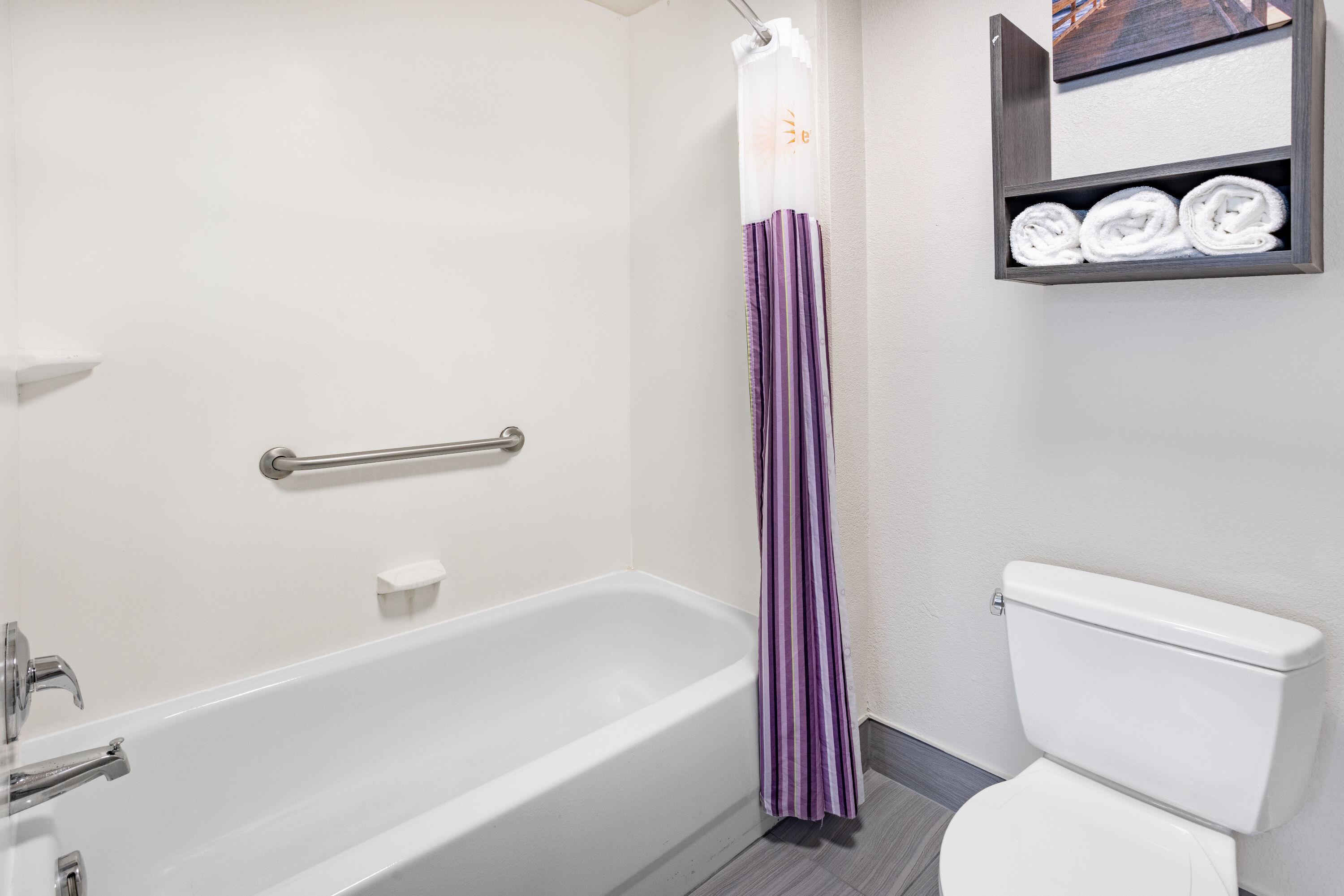 Guest room bath at the La Quinta Inn & Suites by Wyndham Norfolk in Norfolk, Virginia