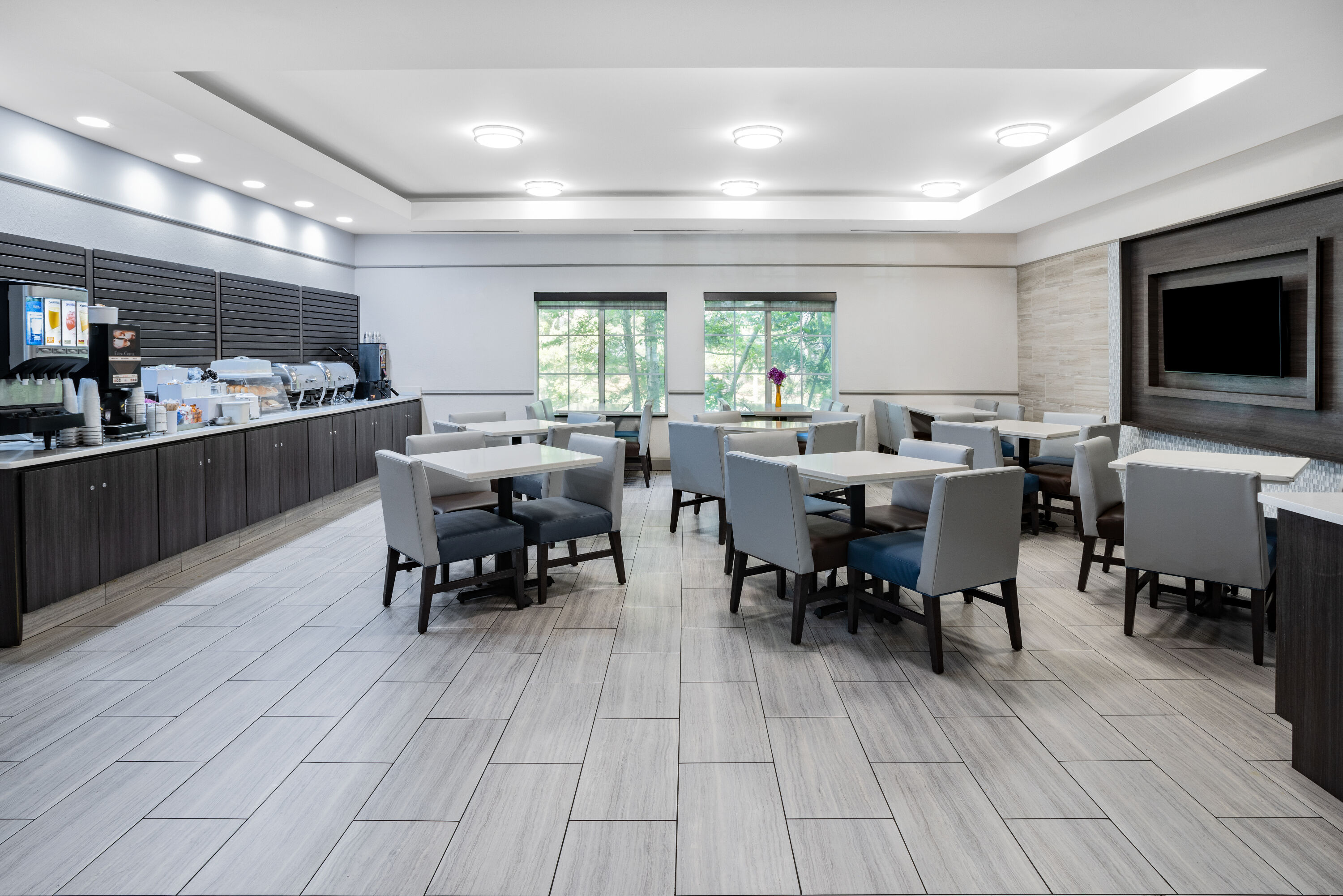 Free breakfast at La Quinta Inn & Suites by Wyndham Norfolk in Norfolk, Virginia