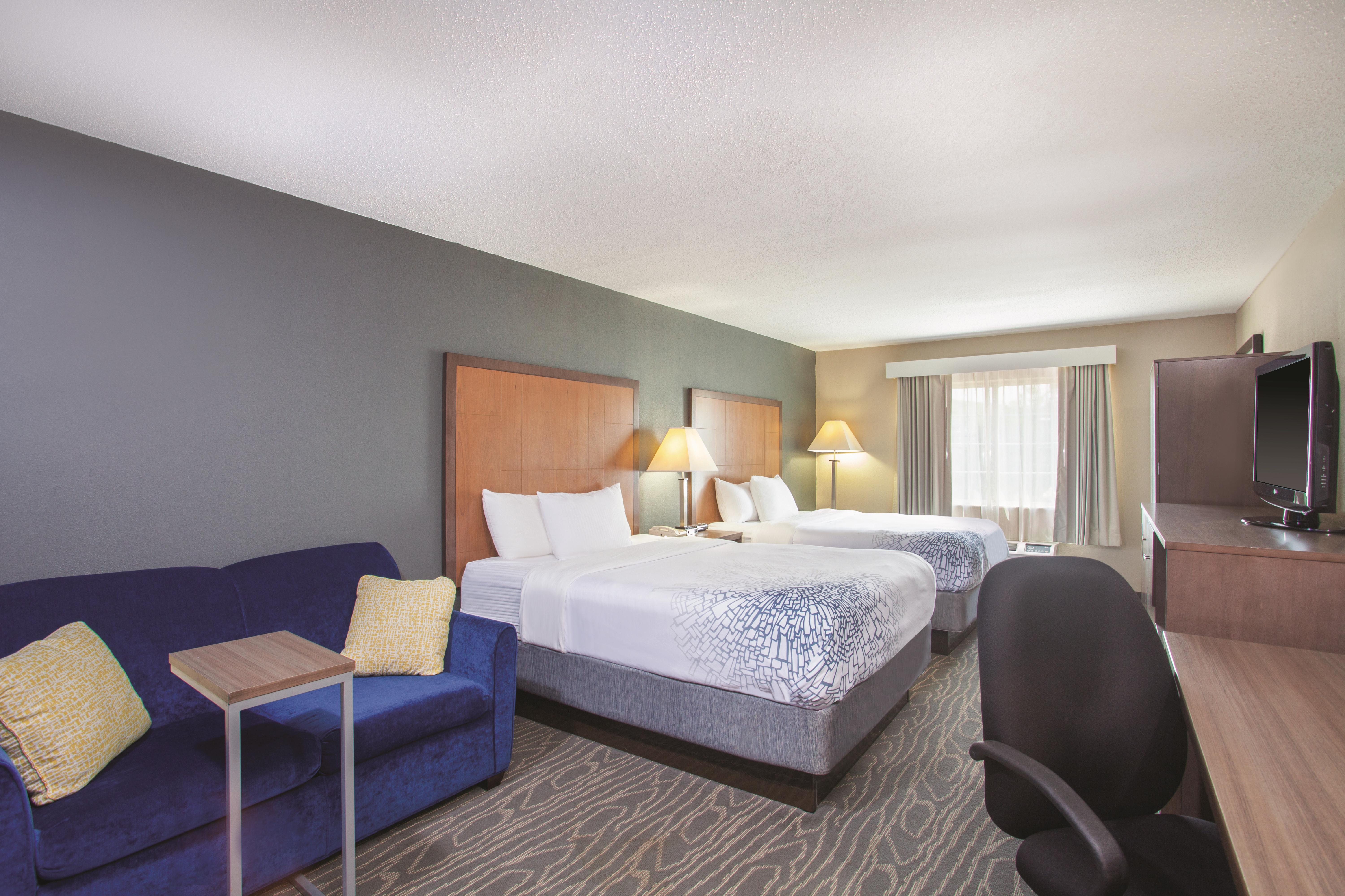 Guest room at the La Quinta Inn by Wyndham Richmond South in Richmond, Virginia