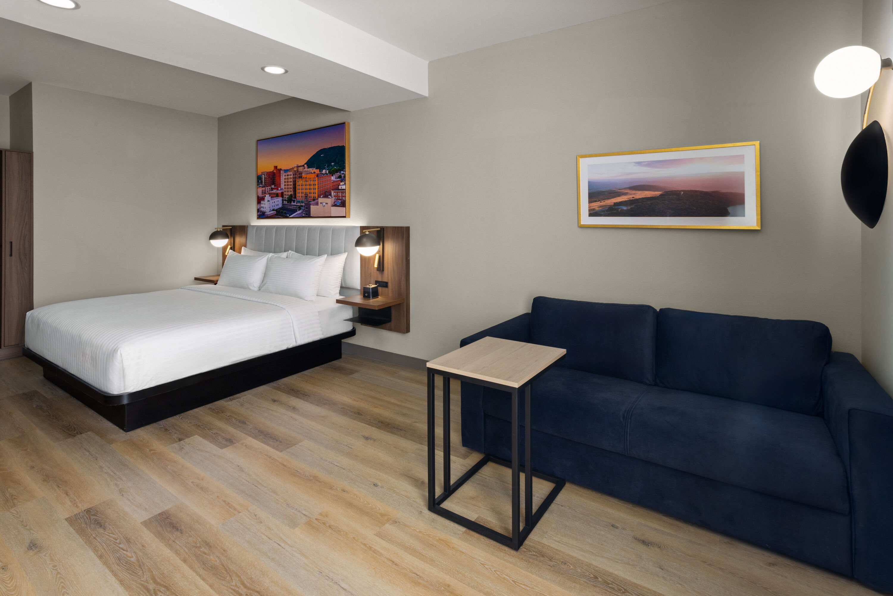 Guest room at the La Quinta Inn & Suites by Wyndham Roanoke Hollins/I-81 in Roanoke, Virginia