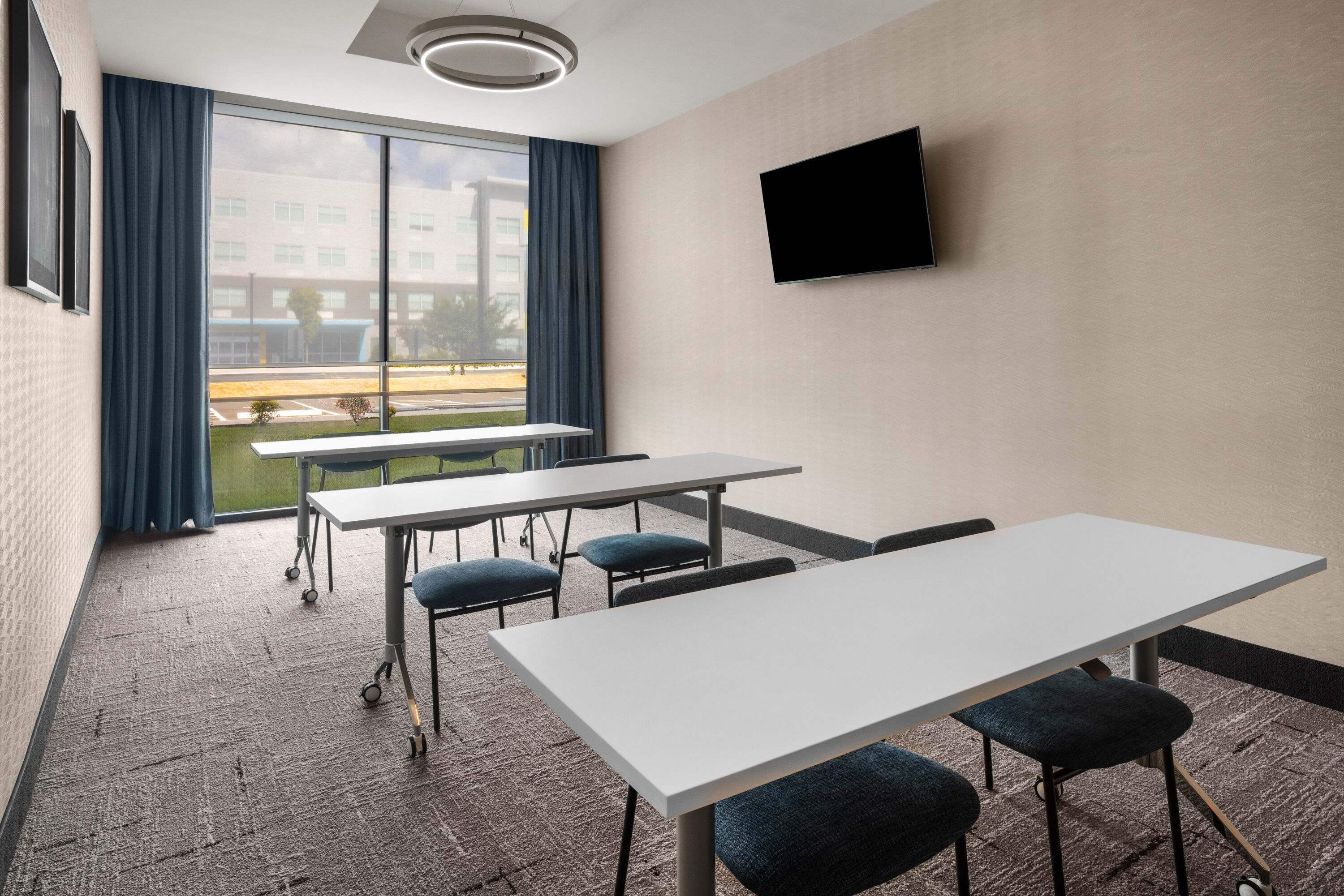 Meeting room at La Quinta Inn & Suites by Wyndham Roanoke Hollins/I-81 in Roanoke, Virginia