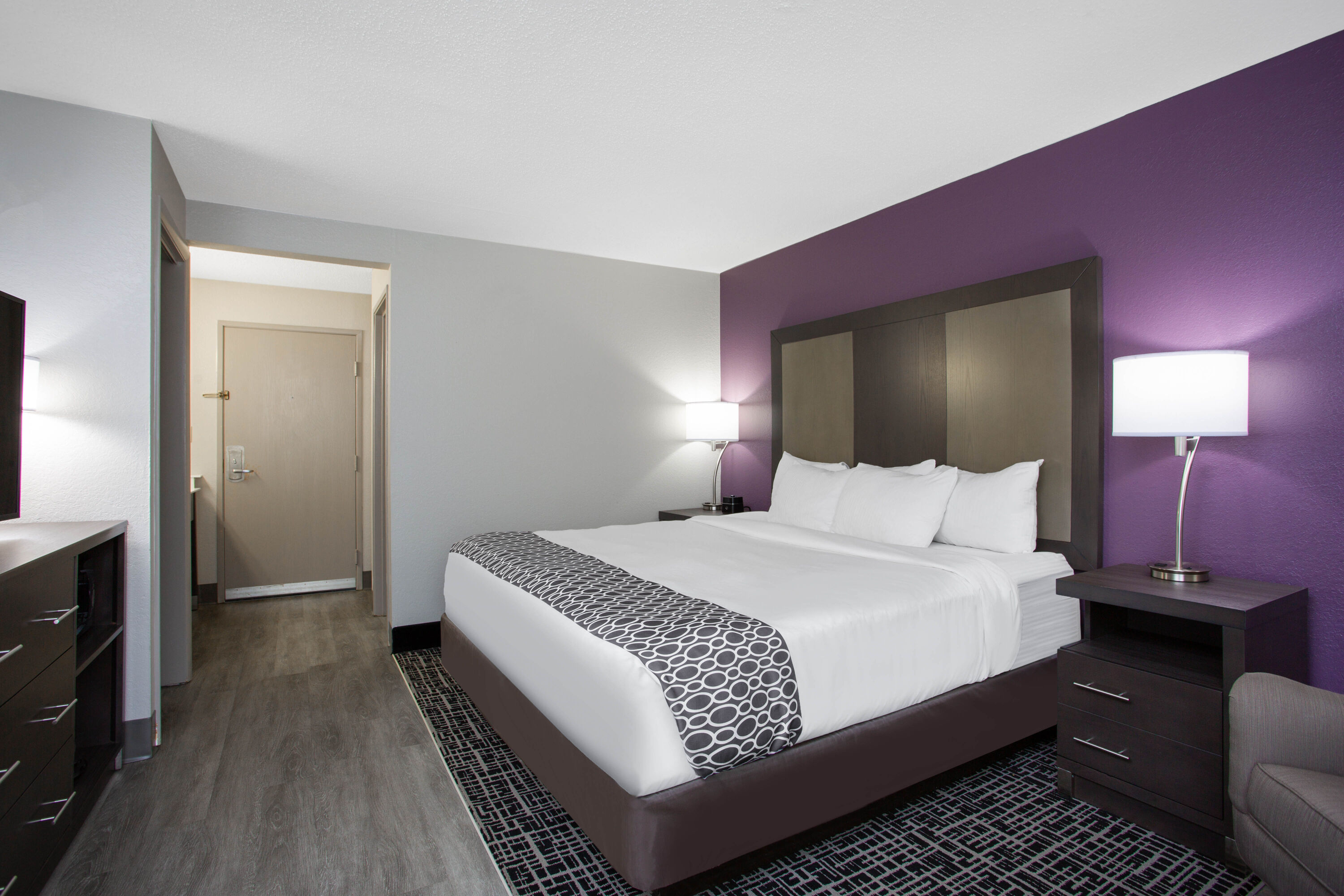 Guest room at the La Quinta Inn & Suites by Wyndham Roanoke Salem in Salem, Virginia