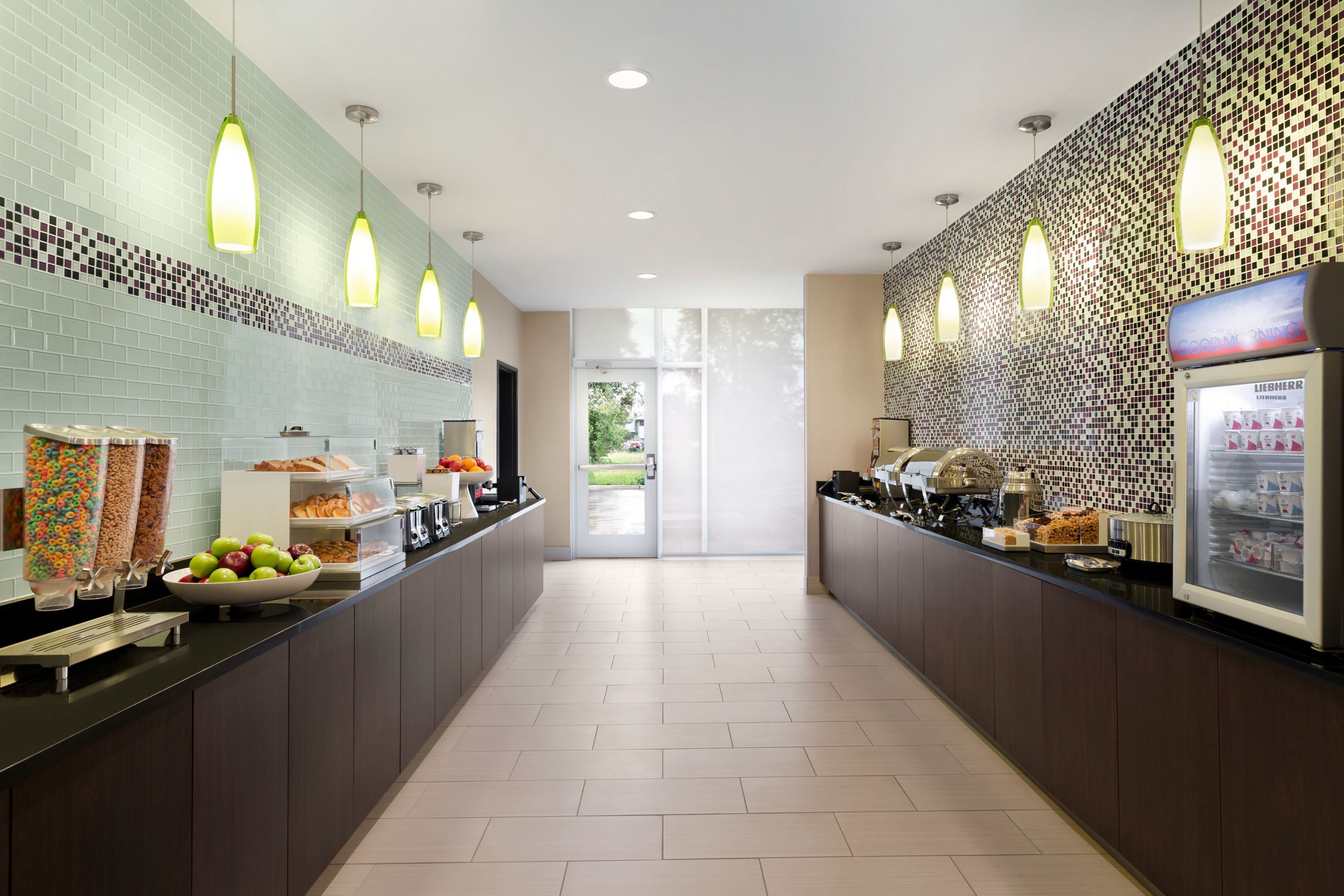 Free breakfast at La Quinta Inn & Suites by Wyndham Burlington in Burlington, Washington